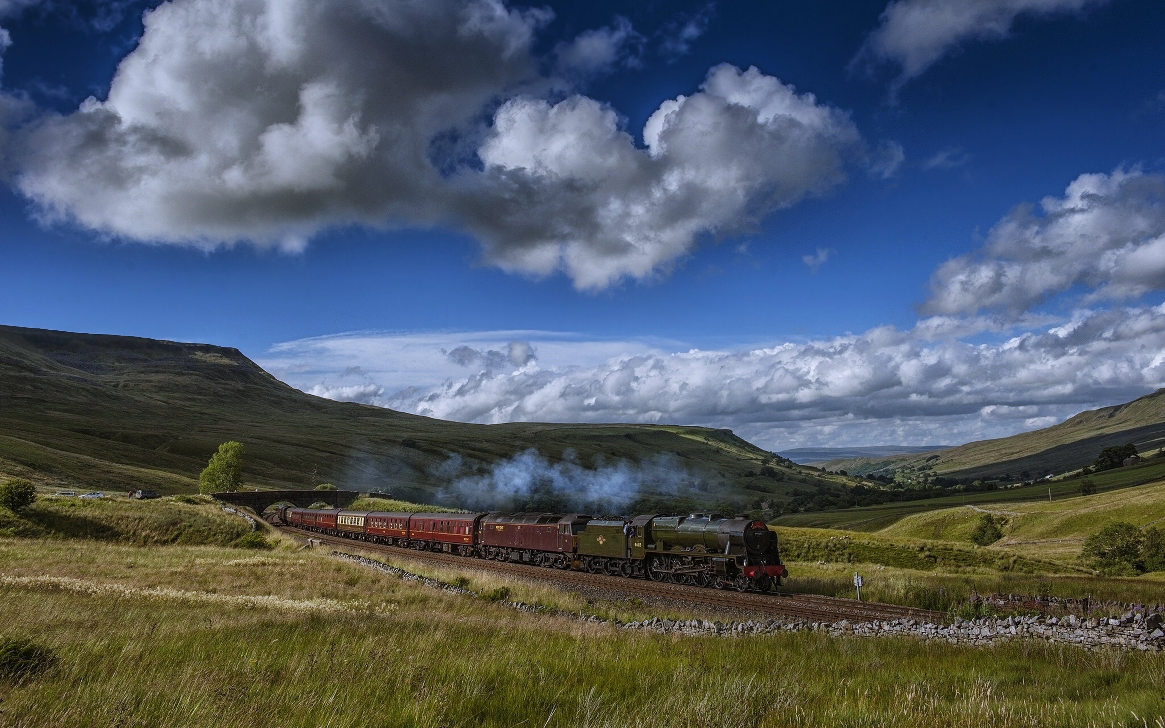 landscapes, Nature, Countryside, Trains, Motors, Speed, Hills, Filds, Sky, Clouds, Mountains, Grass Wallpaper
