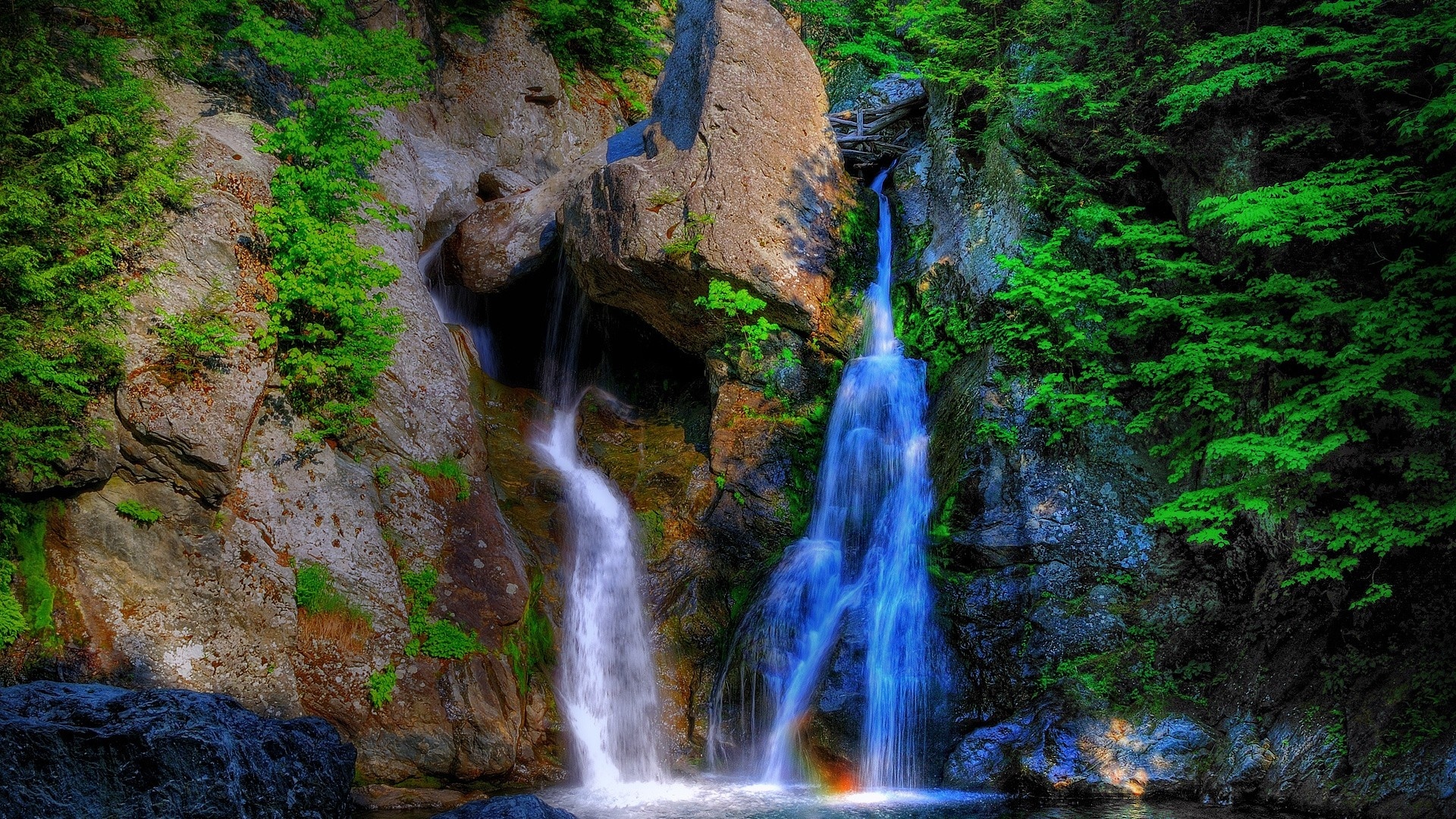 waterfall Wallpaper