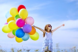 kids, Children, Childhood, Games, Playing, Joy, Fun, Happy, Life, Nature, Landscapes, Earth, Little, Colors, Sky, Sunny, Spring, Balloon