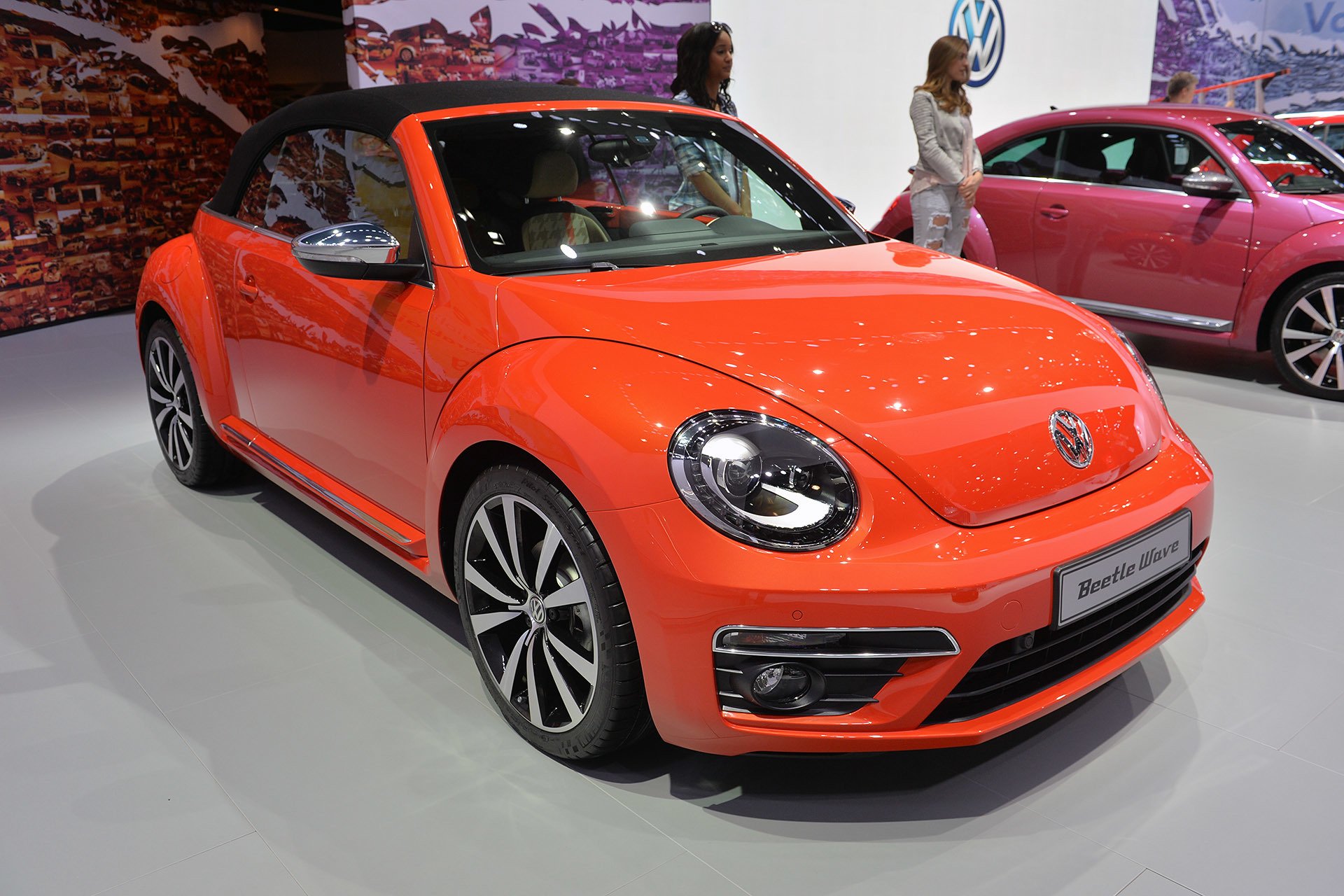 Volkswagen Beetle 2016 красный