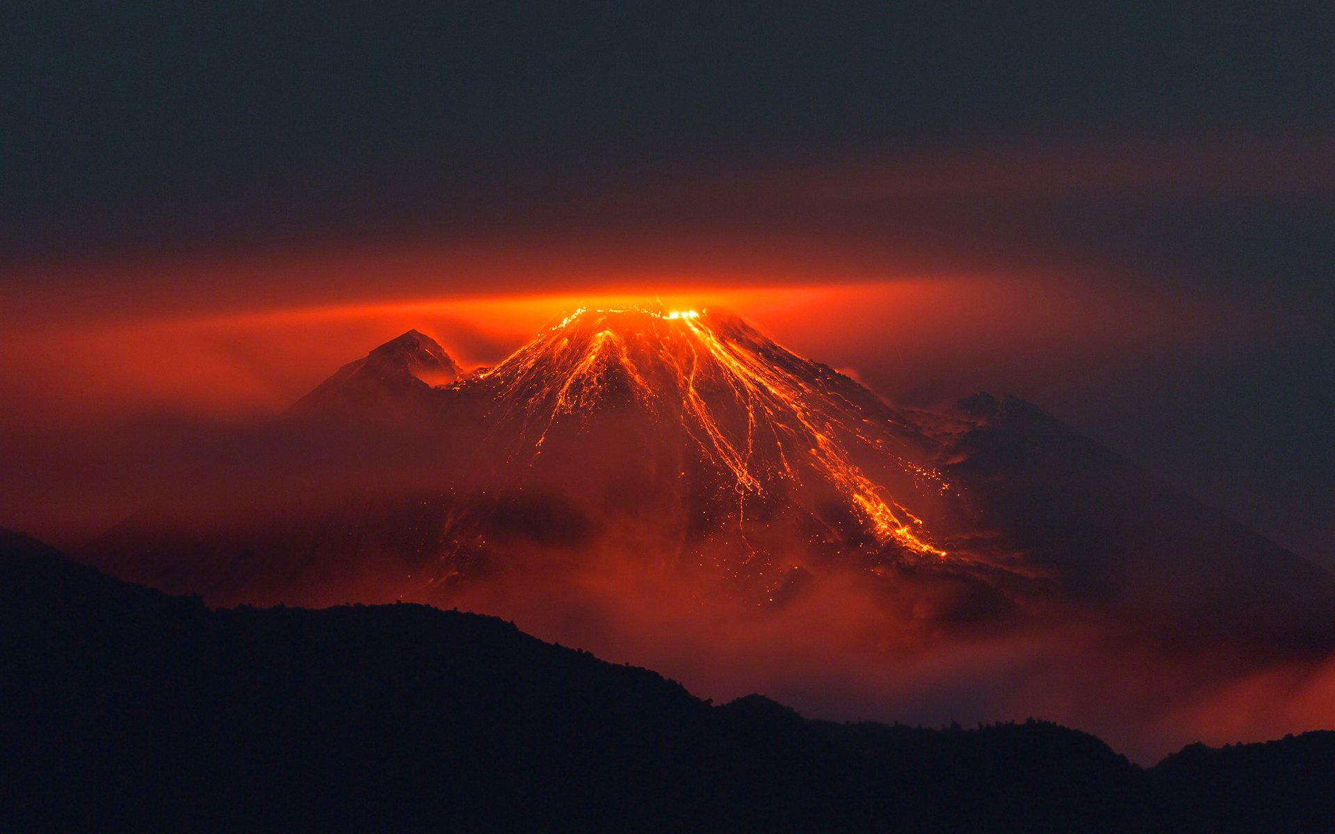 volcano, Mountain, Lava, Nature, Landscape, Mountains, Fire Wallpaper