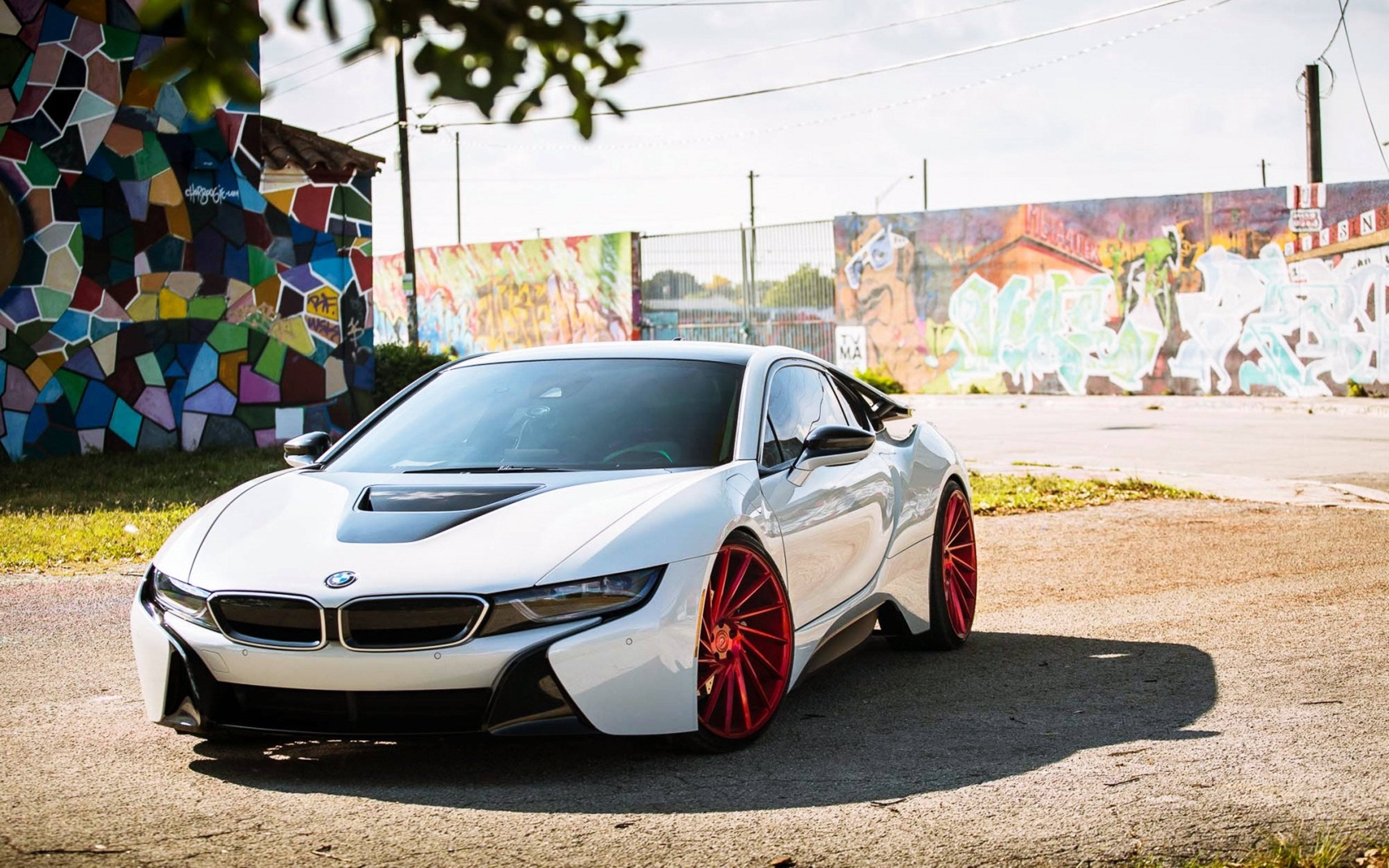 White BMW i8 Tuning