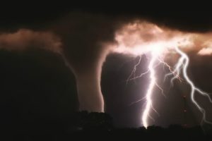 tornado, Lightning