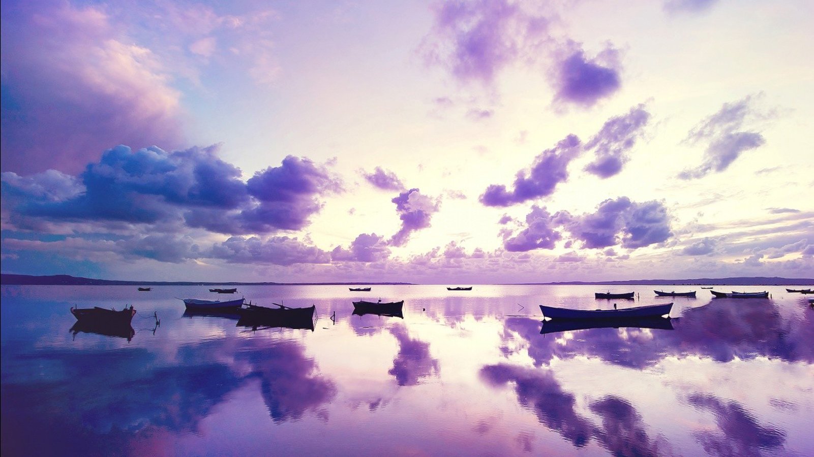 the, Beauty, Of, Sky, Cloud, Sandal Wallpaper