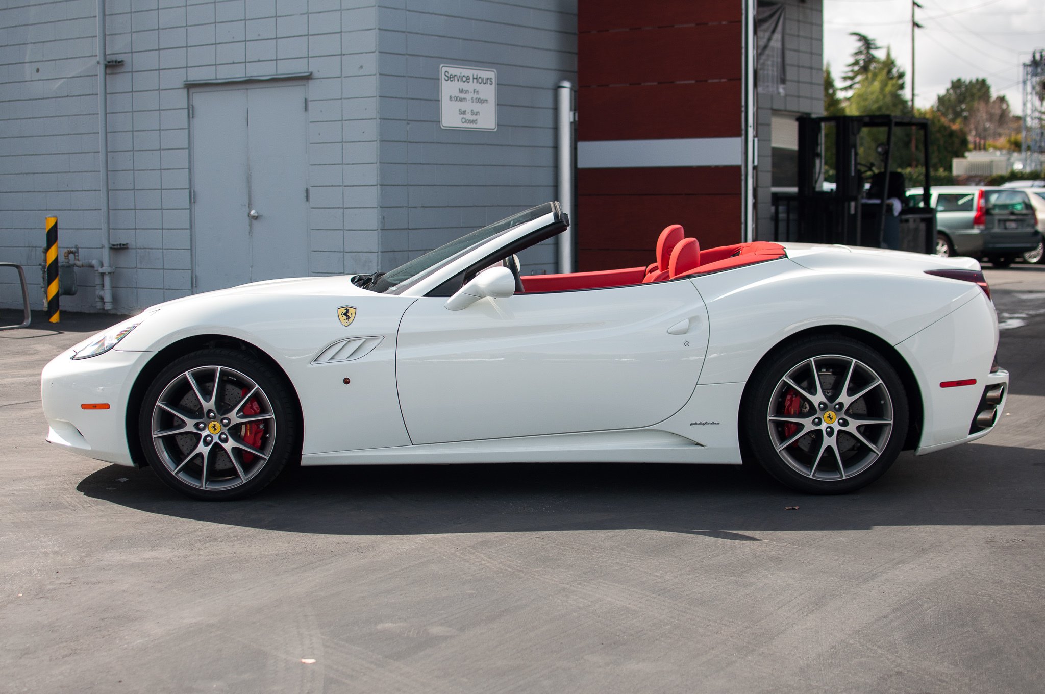 2010, Ferrari, California, Convertible, White Wallpaper
