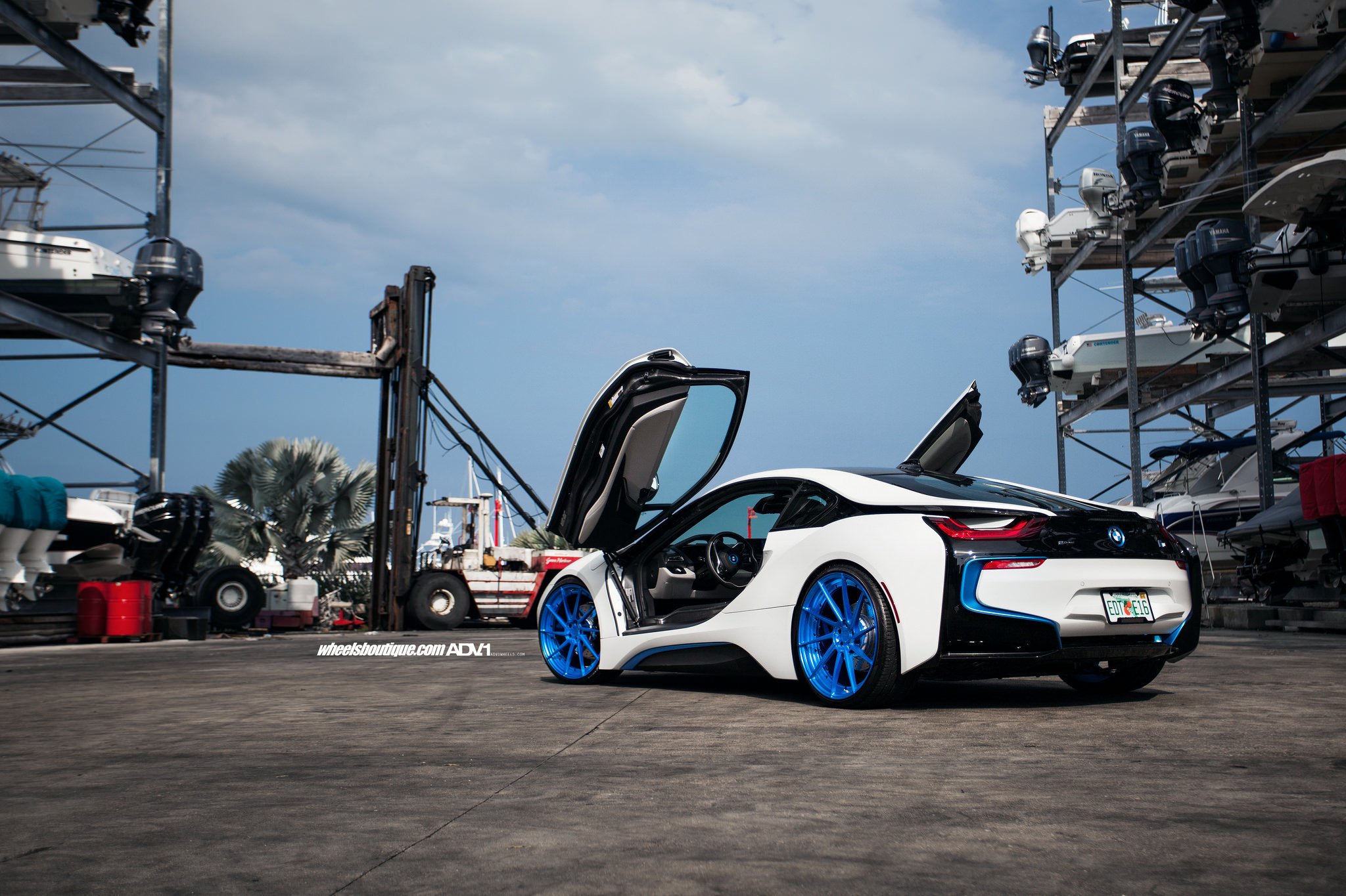 BMW i8 on adv1