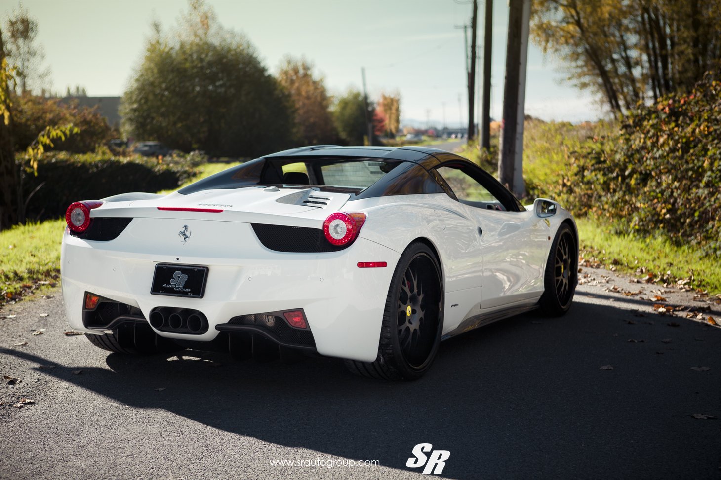 Феррари 458 Italia белый