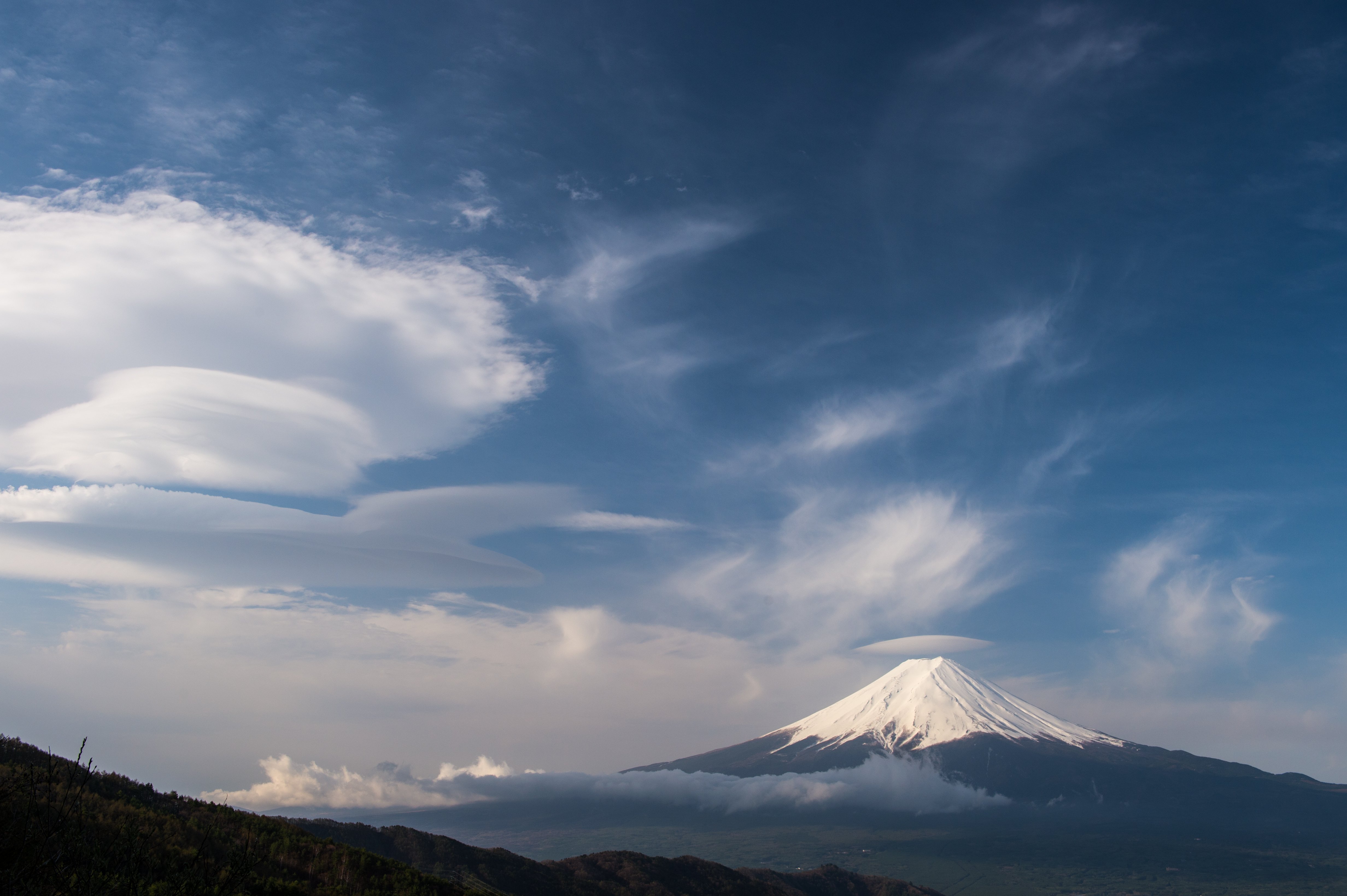 stratovolcano Japan  Cloud Sky Yamanashi Prefecture 