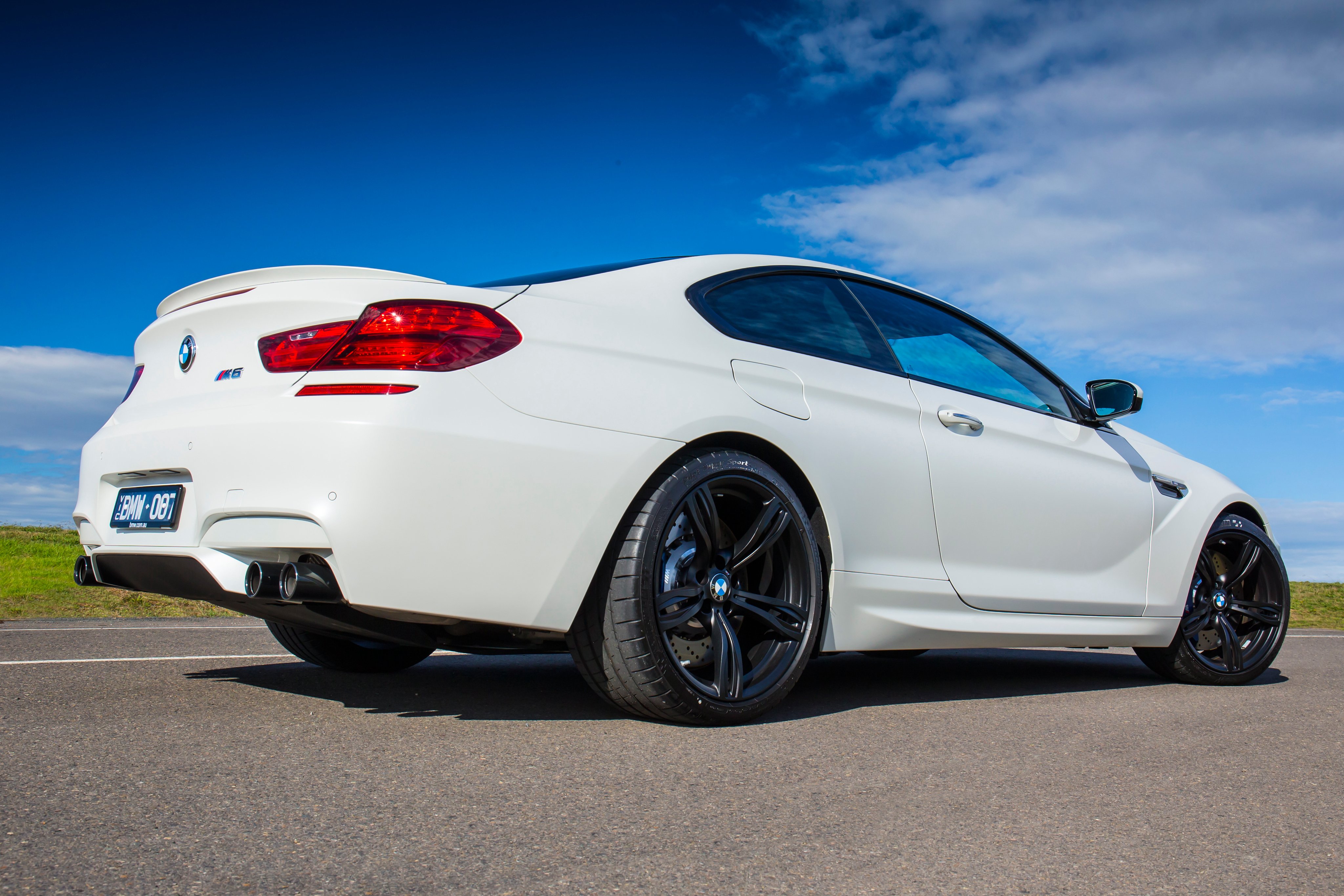 BMW m6 White