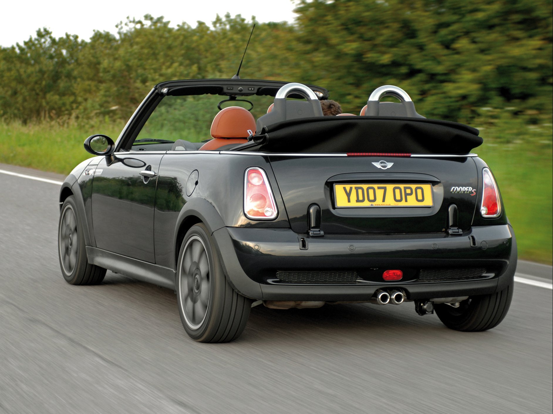 mini, Cooper s, Cabrio, Convertible, Sidewalk, Uk spec, Cars, 2007 Wallpaper