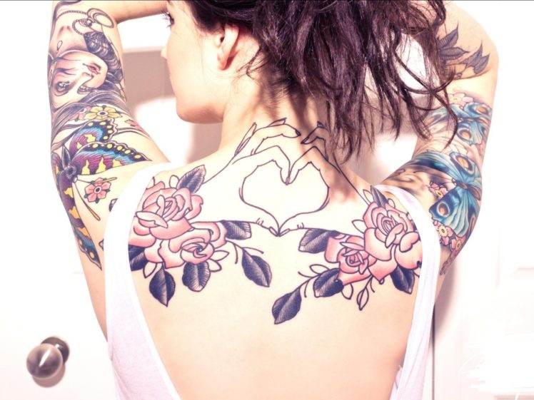 Tattoo motive rücken frau