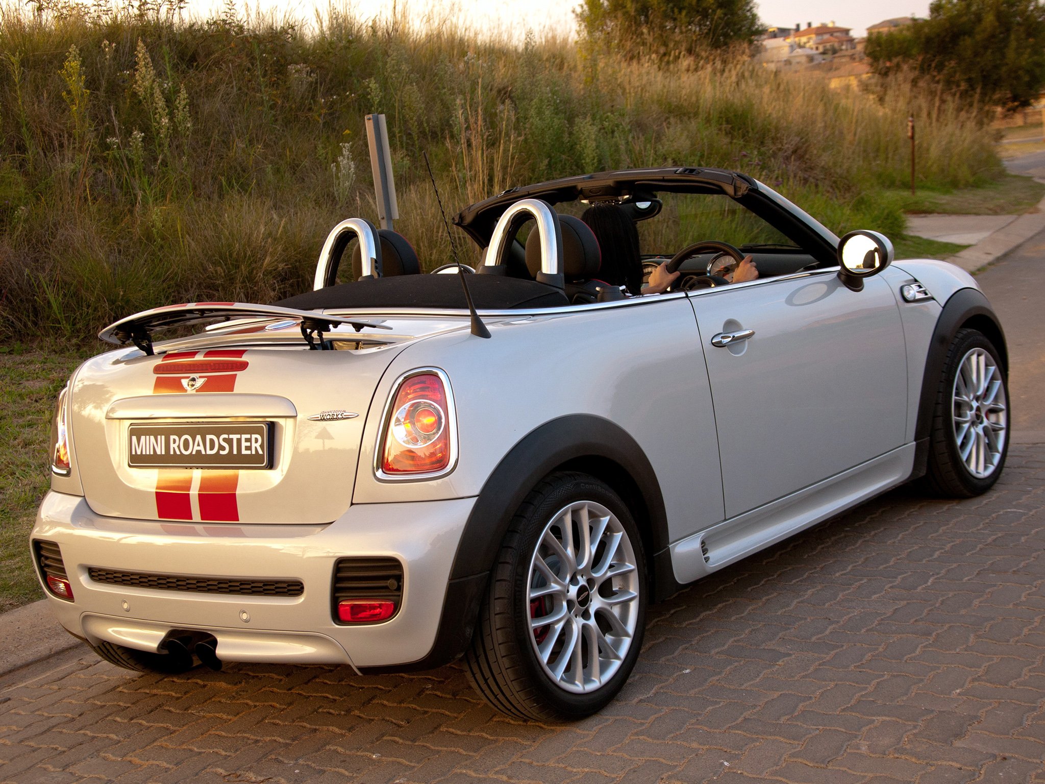 Roadster Nissan Mini