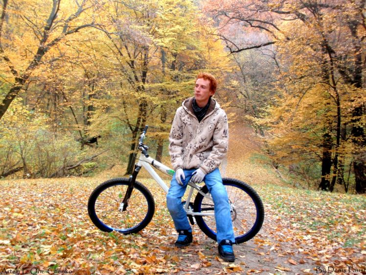 bike, Autumn,  season , Forest, Ukraine, Rude, Cycle, Mountain, Biking HD Wallpaper Desktop Background