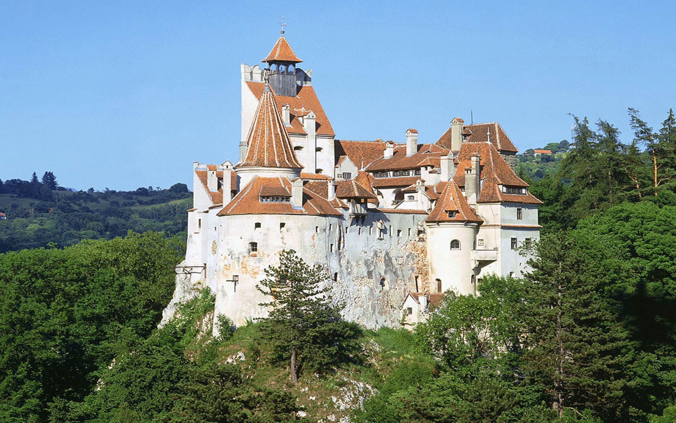 Нужна в румынию. Трансильвания Румыния замок Дракулы. Замок Бран (Bran Castle), Румыния.