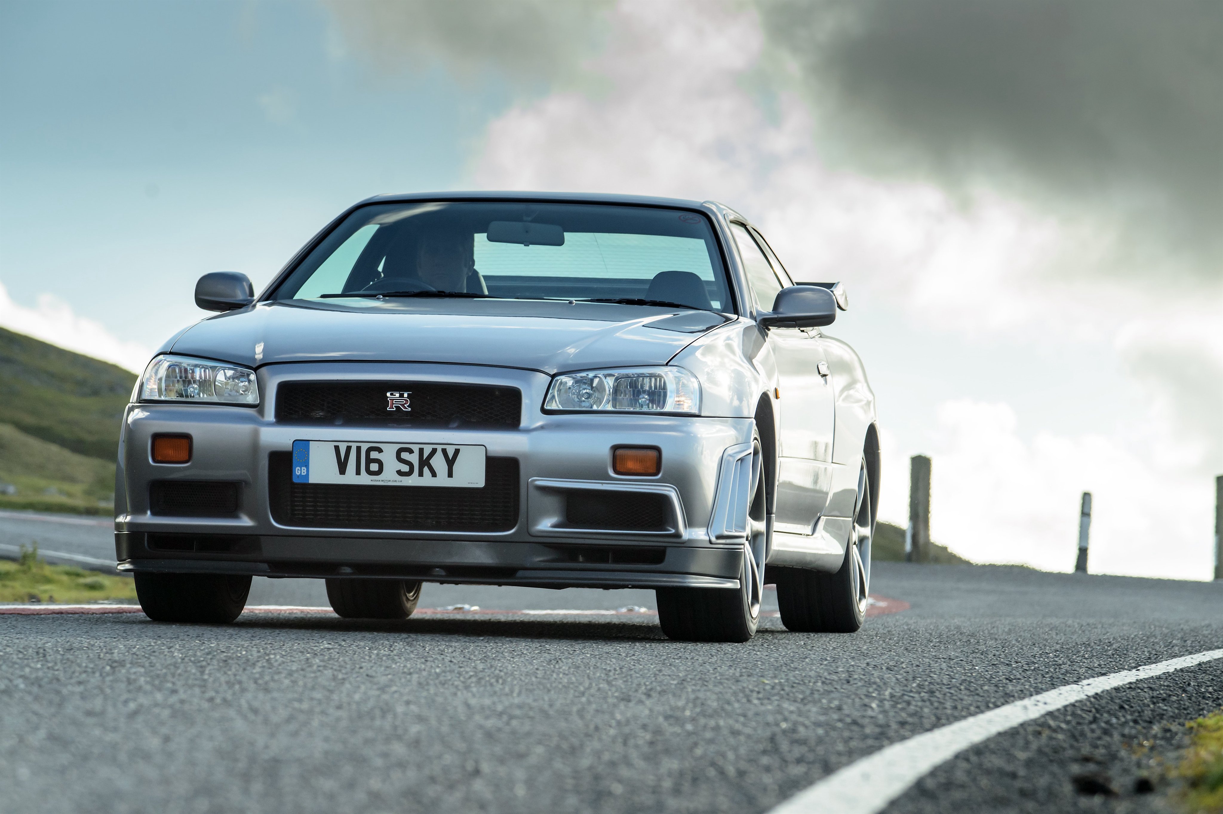 Nissan Skyline Gt R V Spec Bnr Coupe Cars Wallpapers Hd Desktop And Mobile