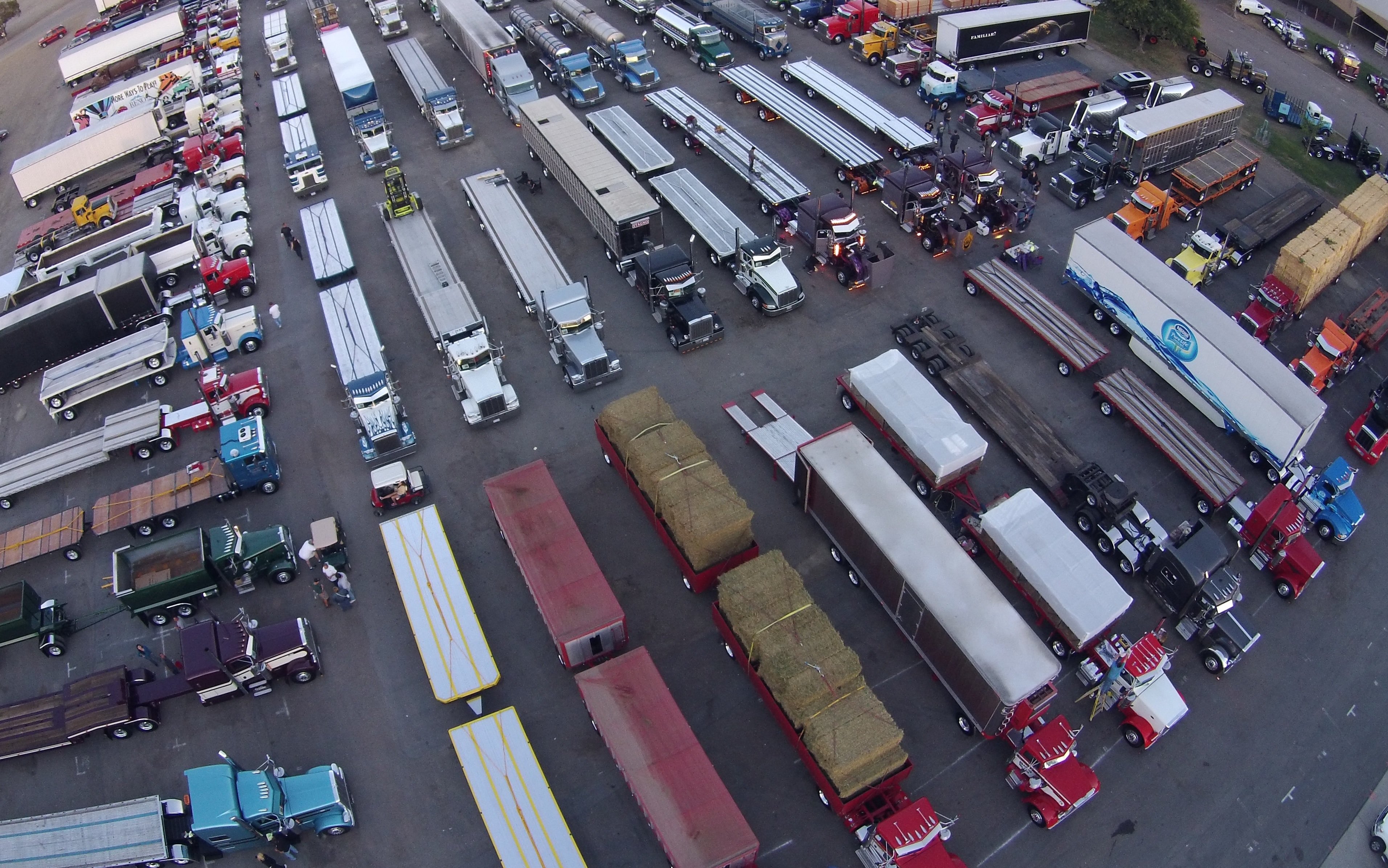 peterbilt, Semi, Tractor, Transport, Truck Wallpaper