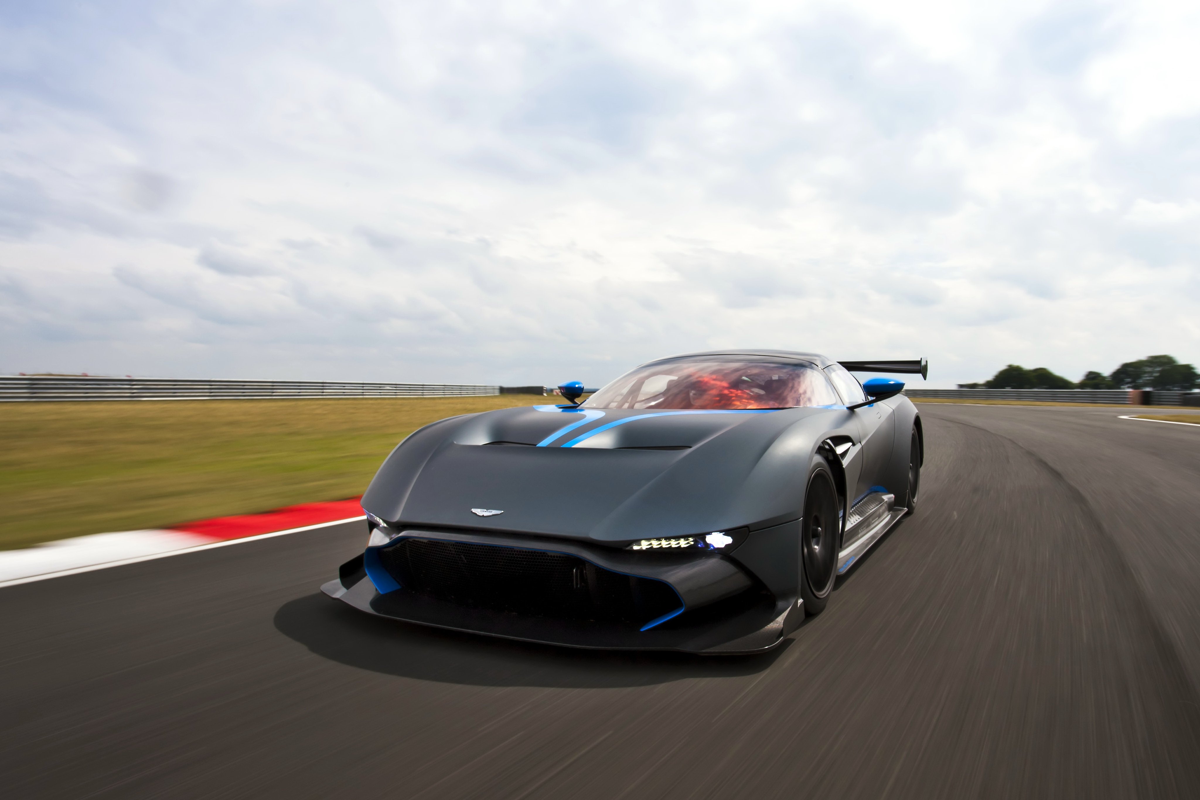 2015, Aston, Martin, Vulcan, Supercar, Race, Racing Wallpaper
