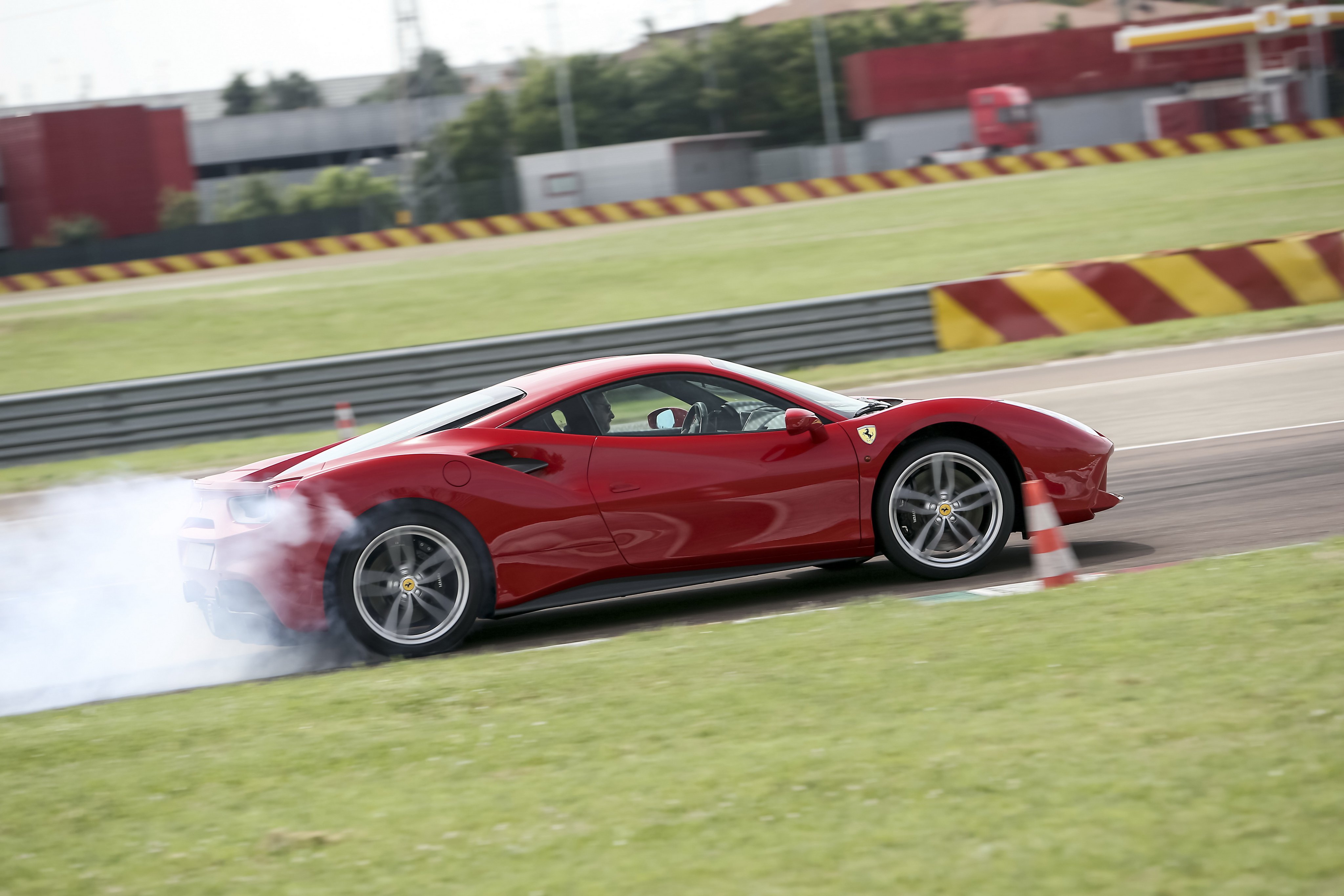 Ferrari 488 GTB 2015 Supercar