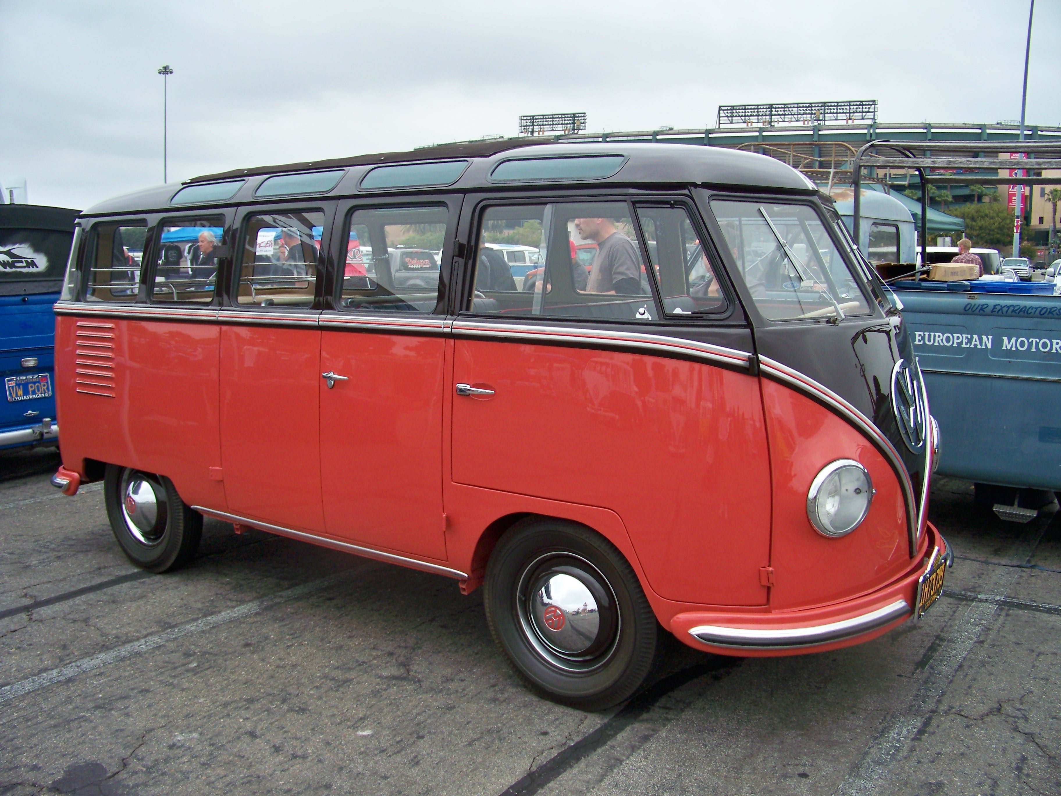 Volkswagen trucks and buses