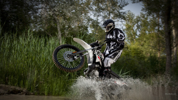 derbi, Dirtbike, Wheelie, Water HD Wallpaper Desktop Background