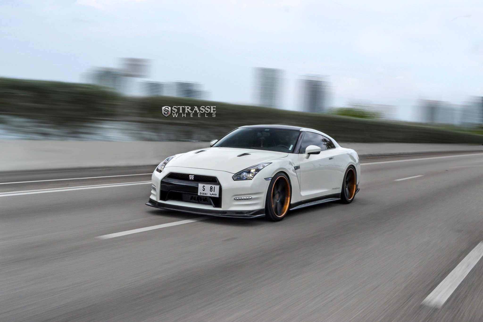 Nissan gt r AMS Alpha 12