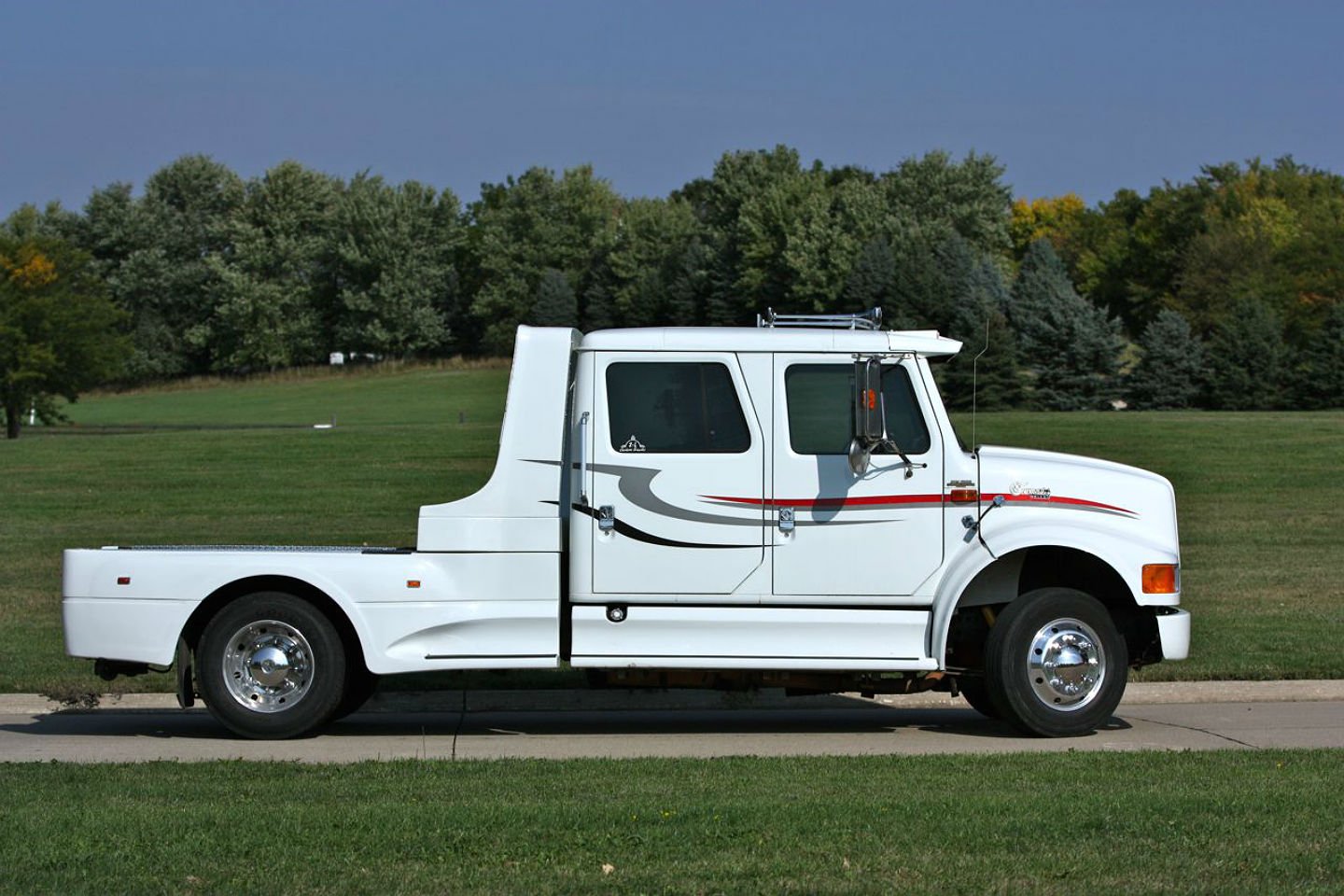 Пикап интернешнл. International 4700 Pickup. International Harvester 4700. International 7500 пикап. International Harvester пикап.