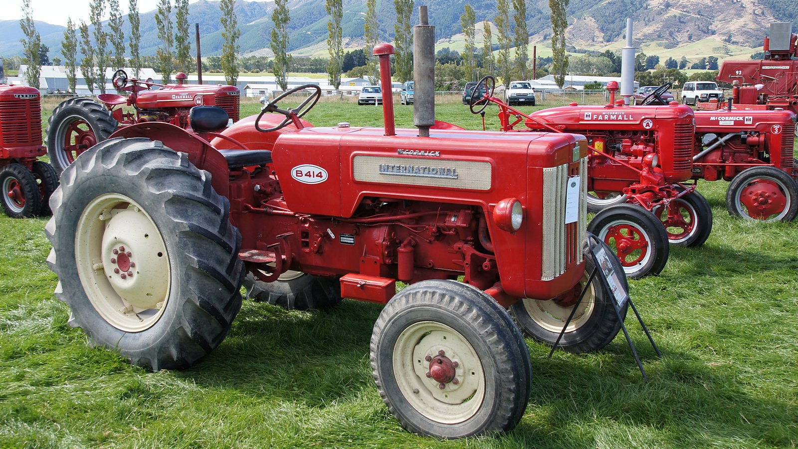 international, Tractor, Farm, Constuction, Offroad Wallpaper