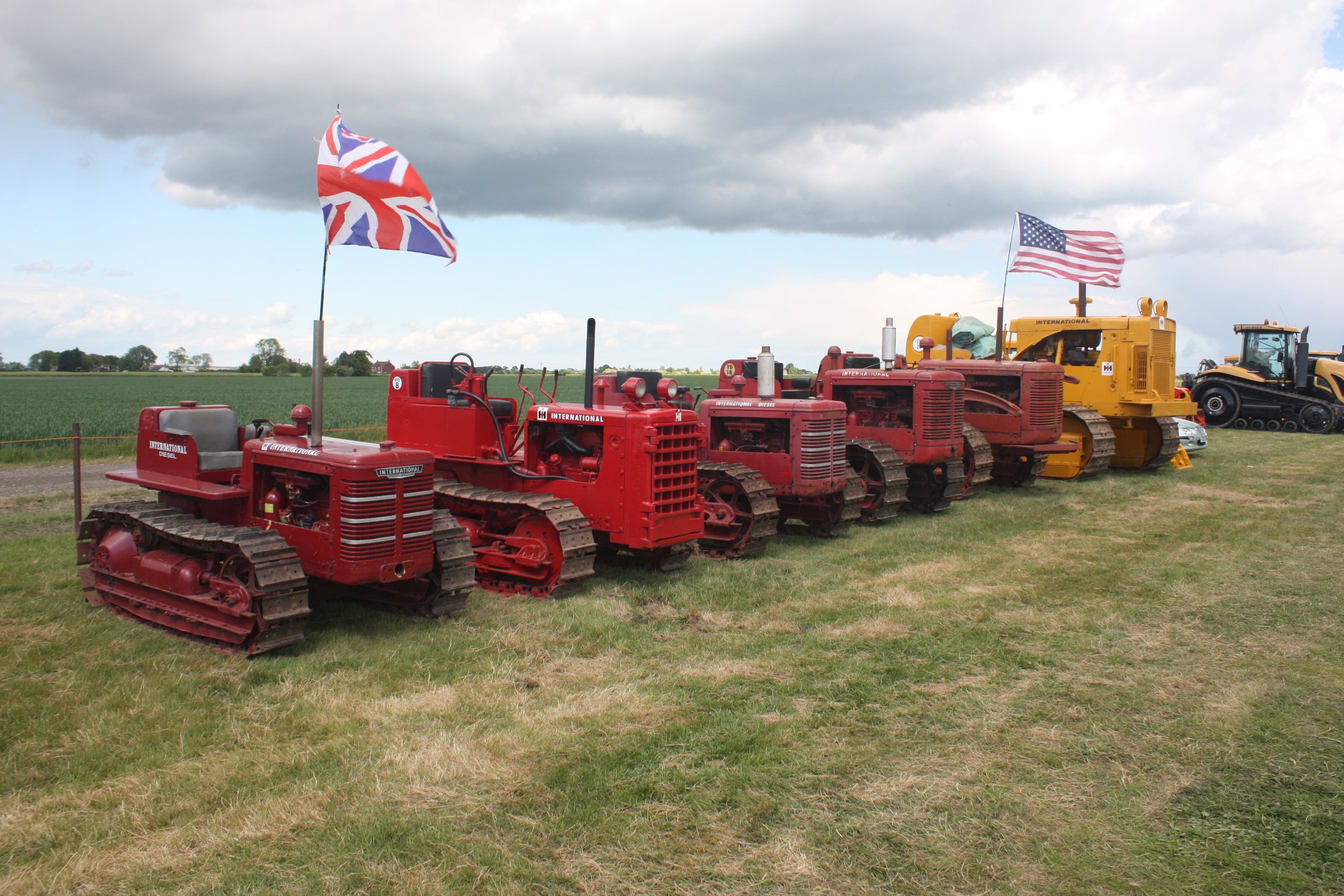 international, Tractor, Farm, Constuction, Offroad Wallpaper