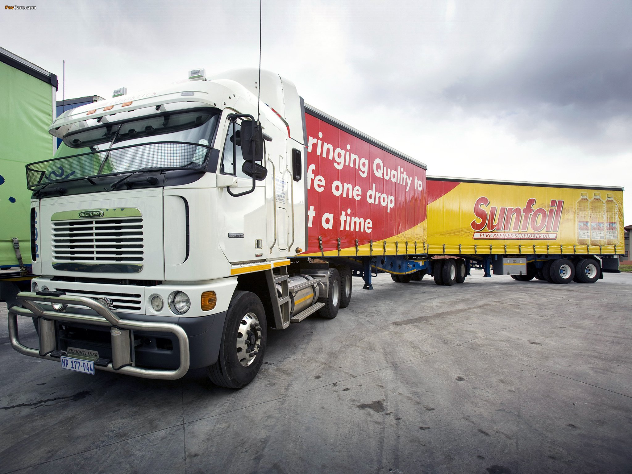 freightliner, Semi, Tractor, Transport, Truck Wallpaper