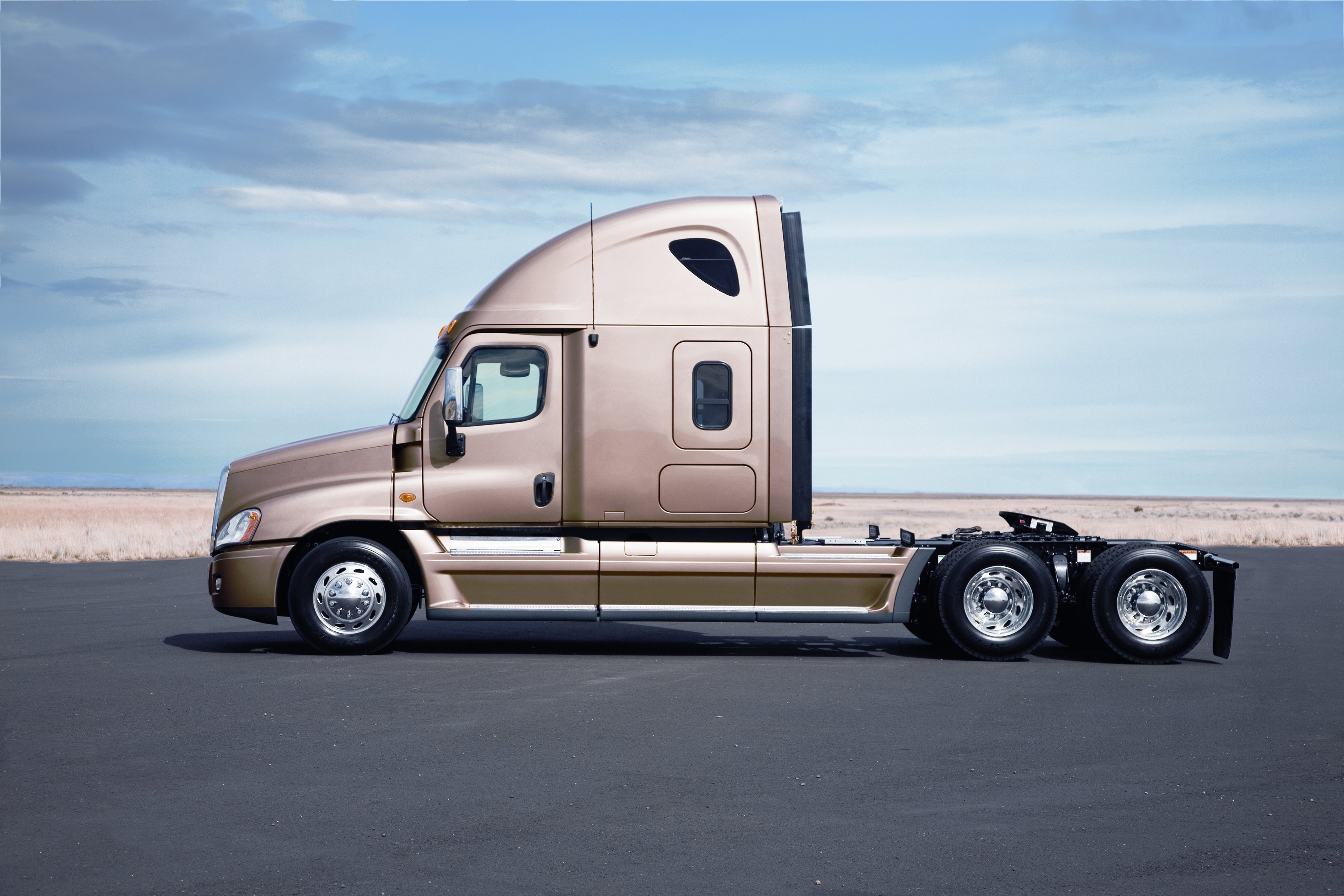 freightliner, Semi, Tractor, Transport, Truck Wallpaper