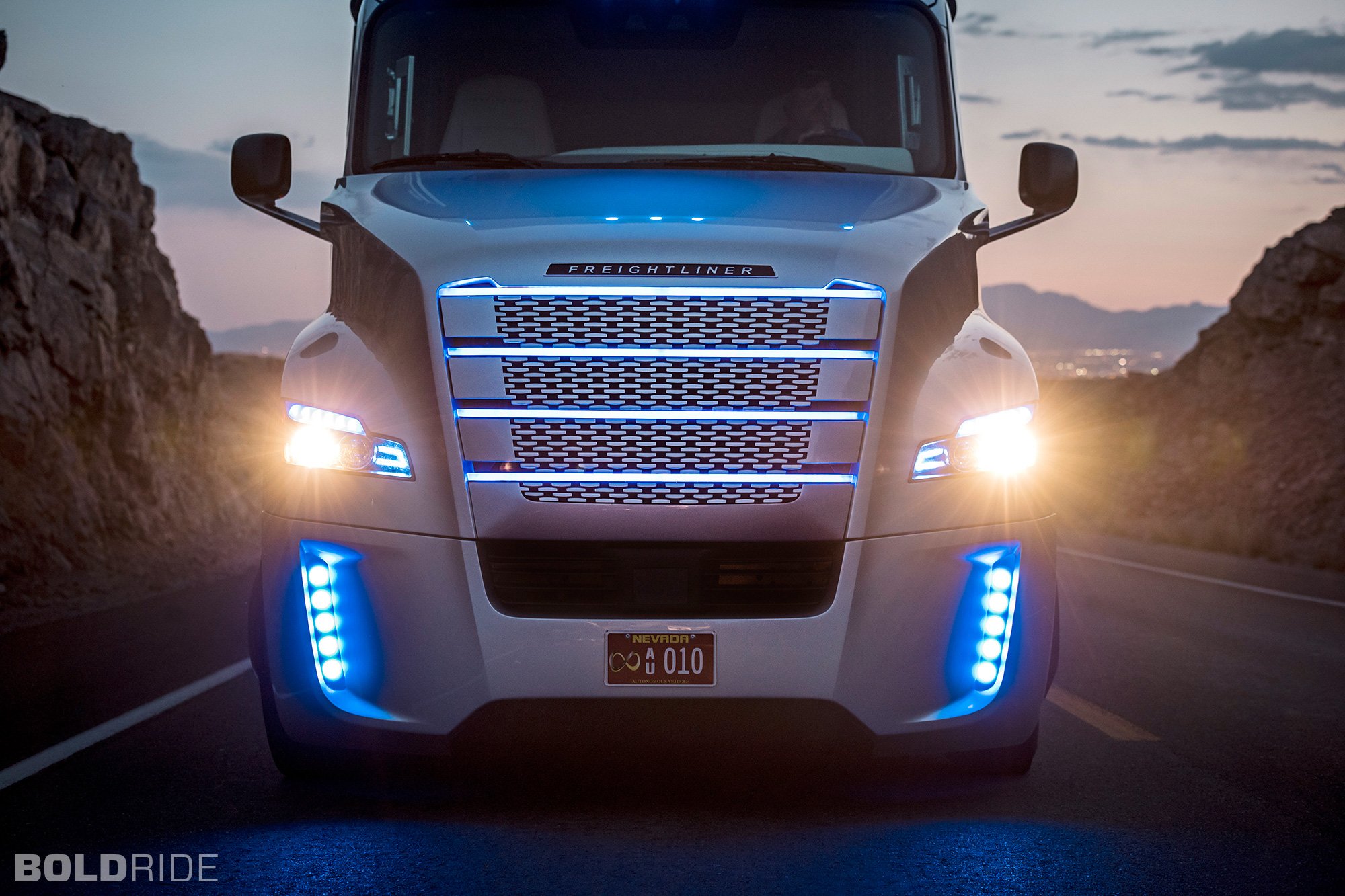 freightliner, Semi, Tractor, Transport, Truck Wallpaper