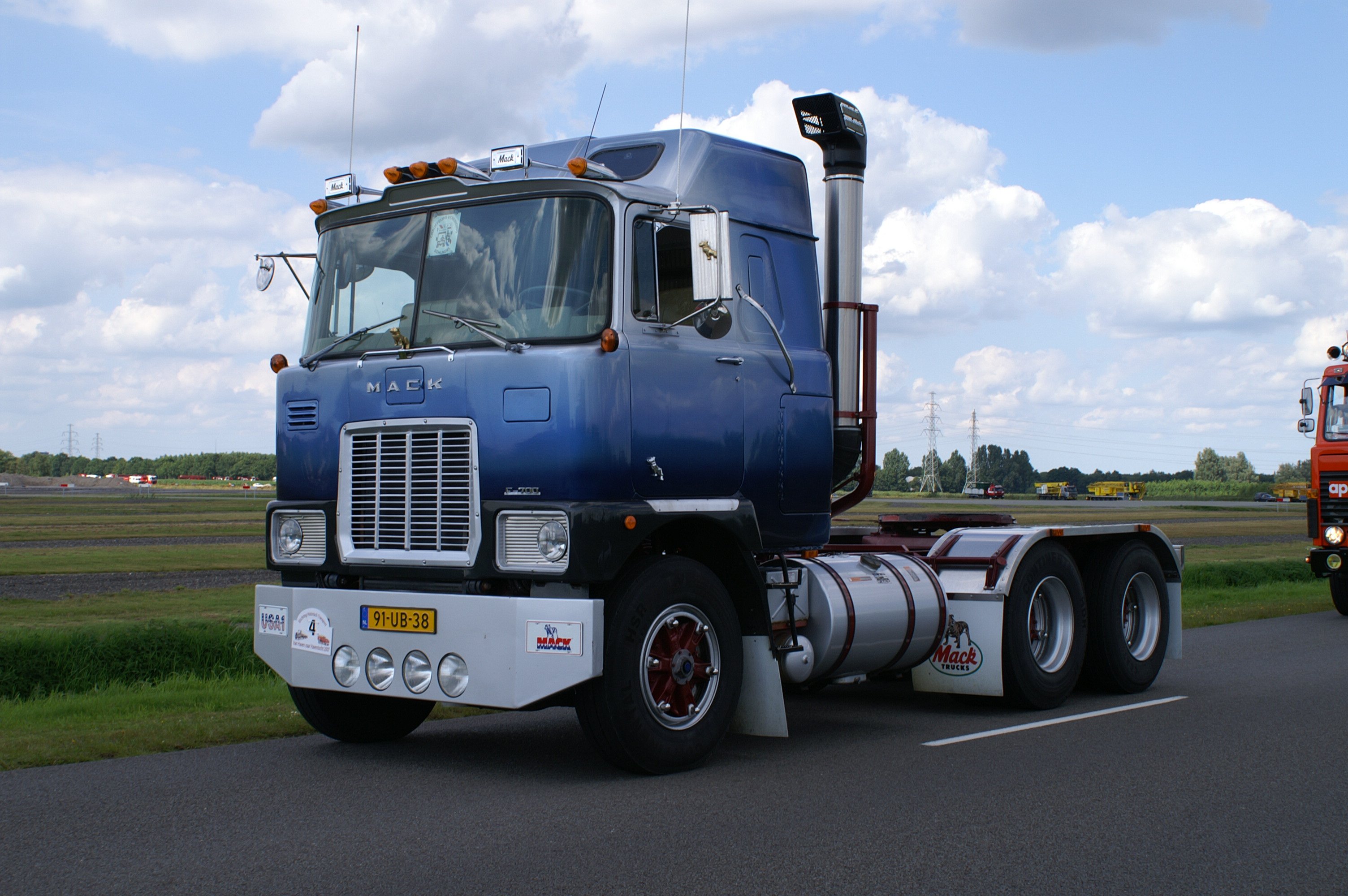 mack, Semi, Tractor, Transport, Truck Wallpaper