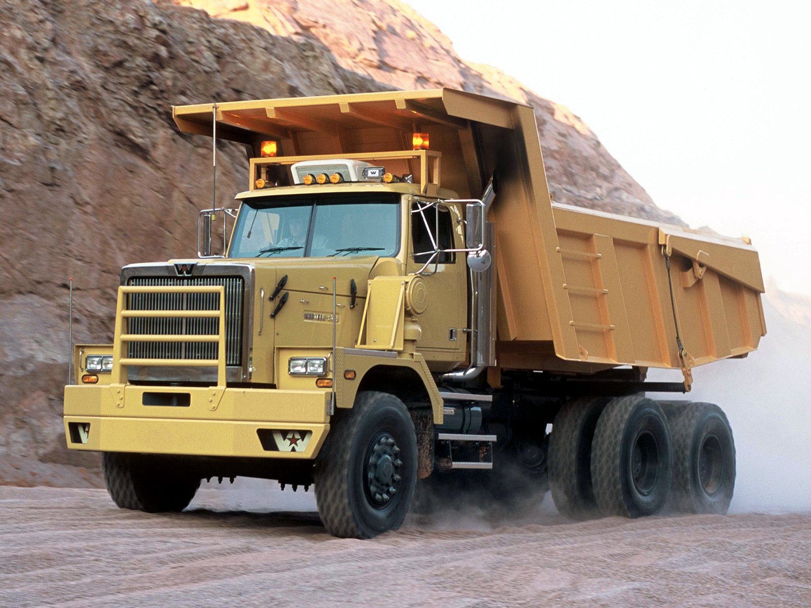 Western Star 6900 XD