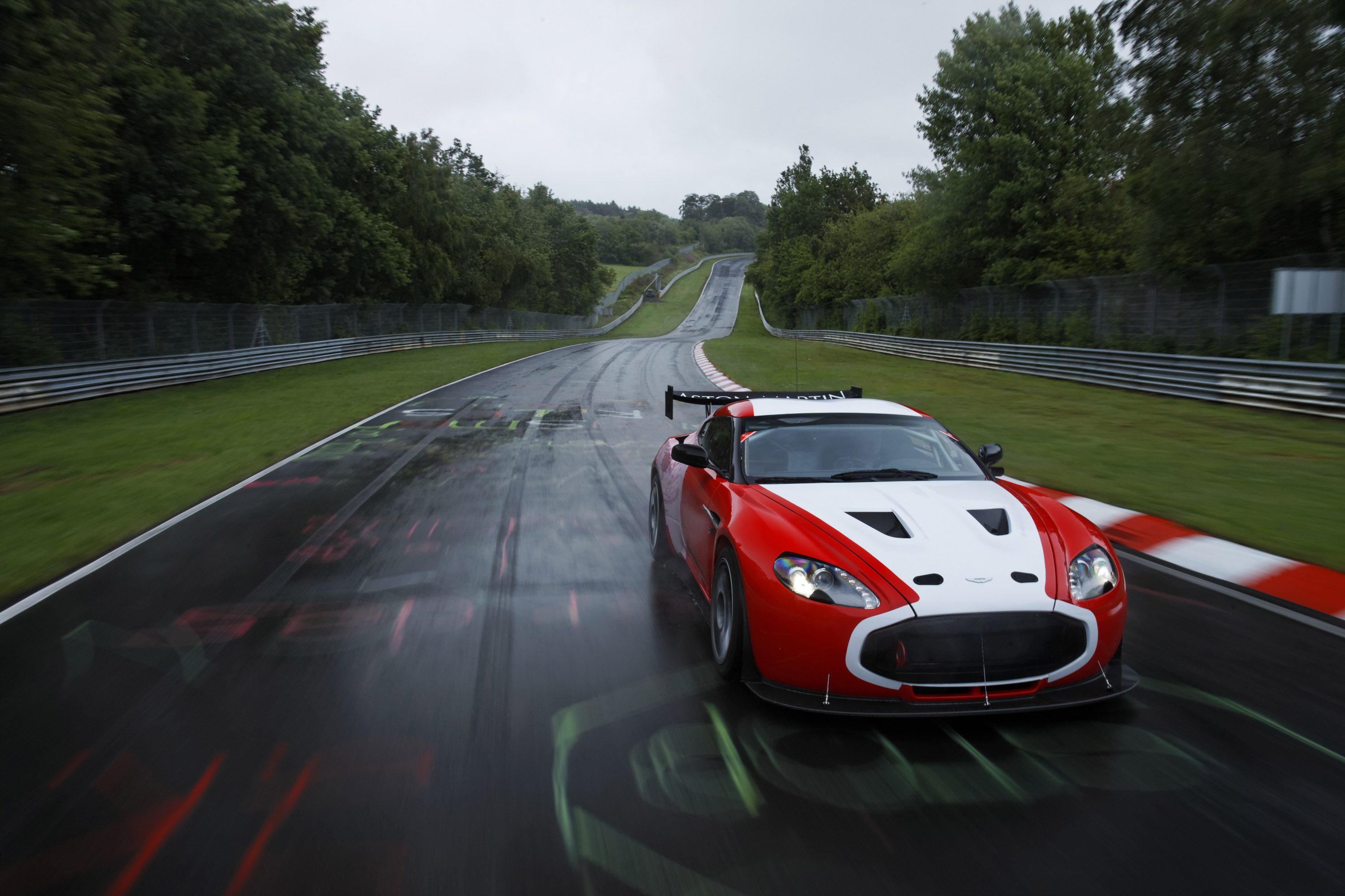 2011, Aston, Martin, V12, Zagato, Race, Racing Wallpaper