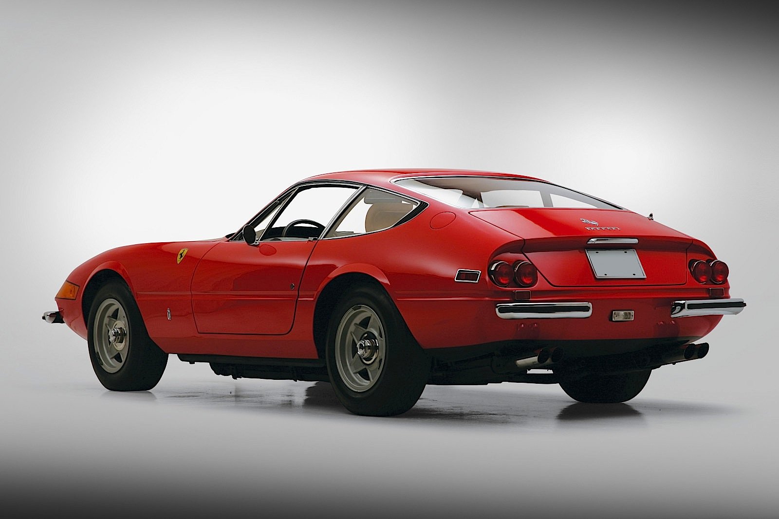 ferrari, 365, Gtb4, Daytona, Cars, Coupe, Classic Wallpaper