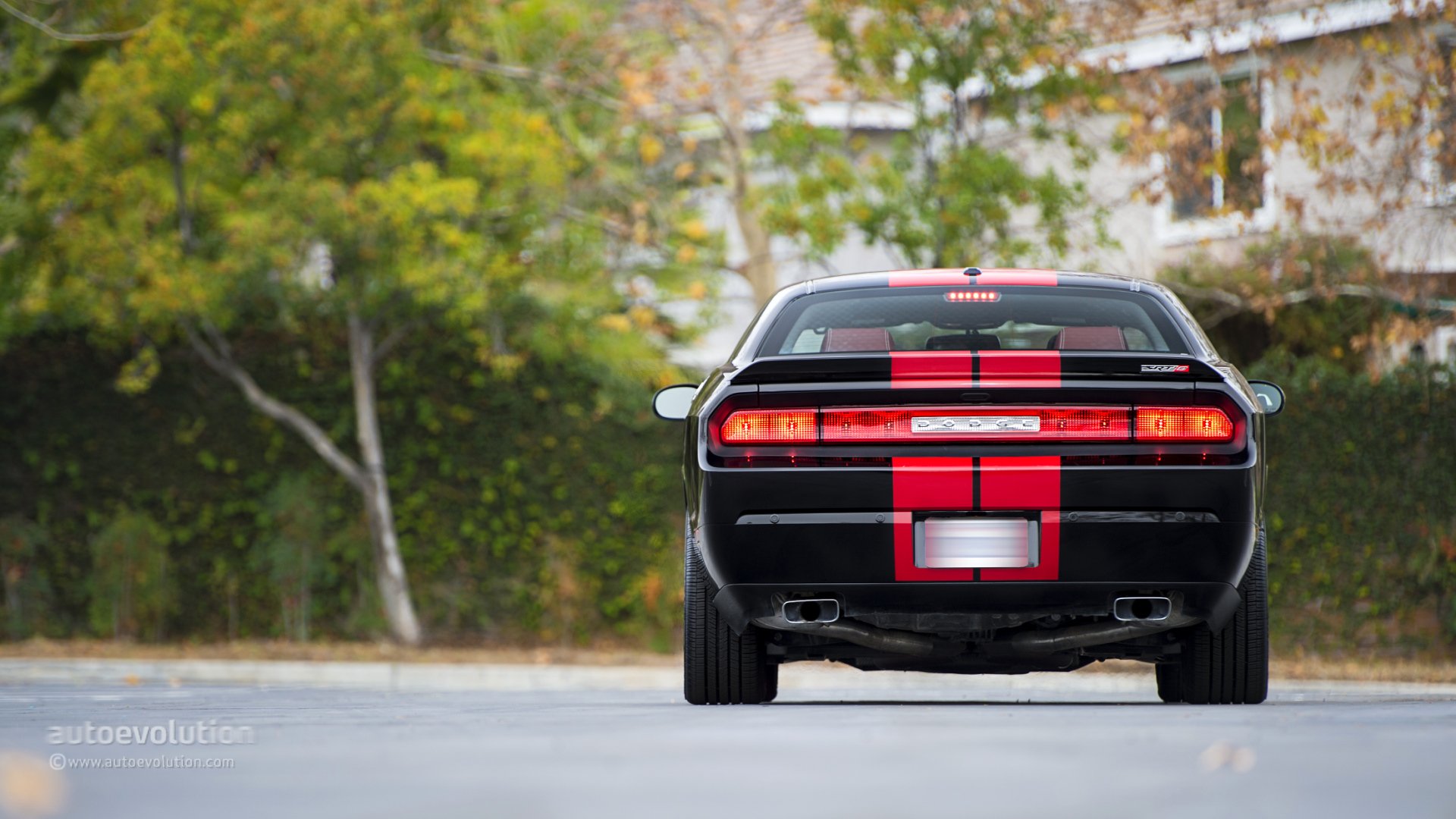 Dodge Challenger srt8 392