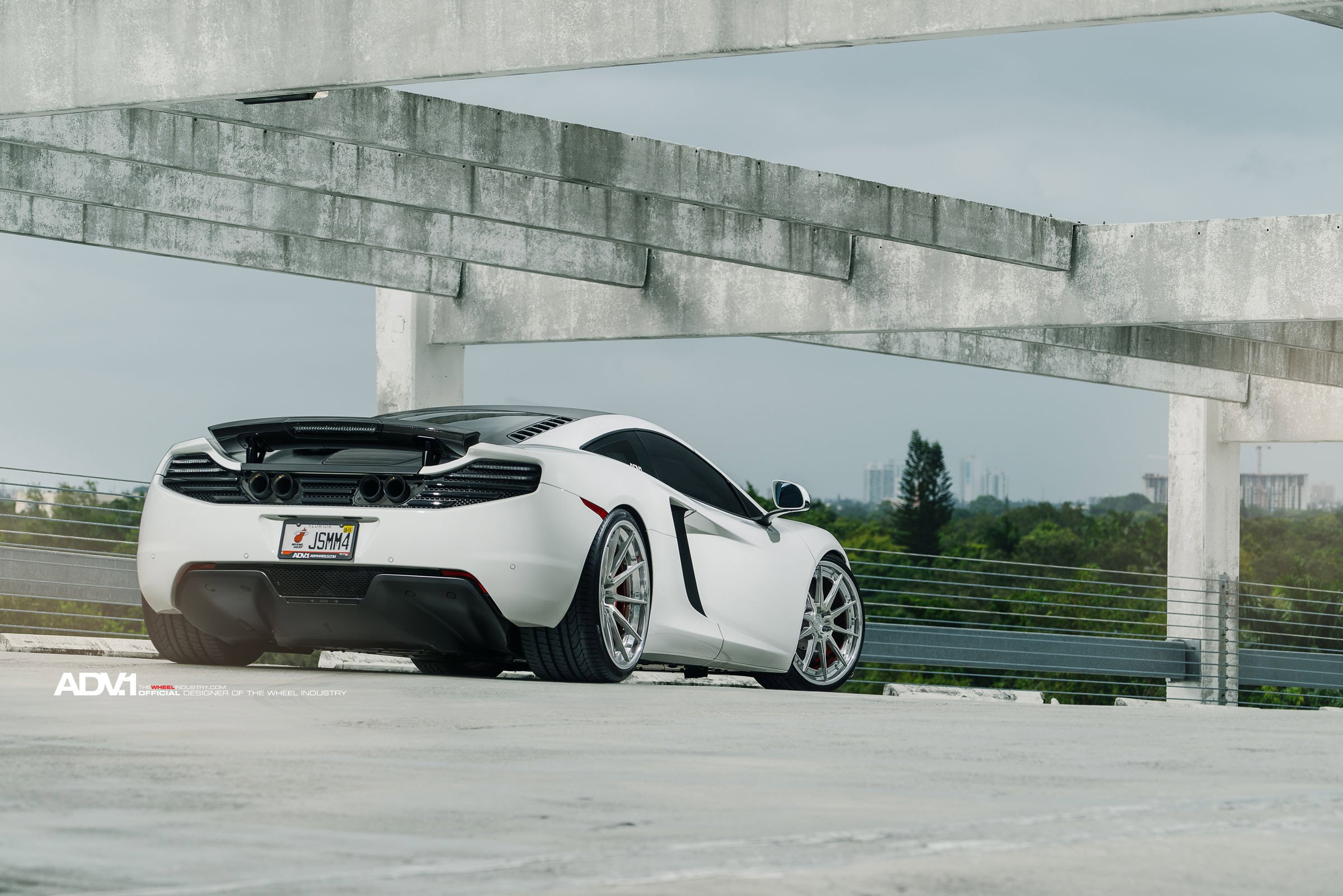 MCLAREN mp4 12c White