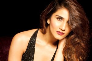 vaani, Kapoor, Bollywood, Actress, Model, Girl, Beautiful, Brunette, Pretty, Cute, Beauty, Sexy, Hot, Pose, Face, Eyes, Hair, Lips, Smile, Figure, India
