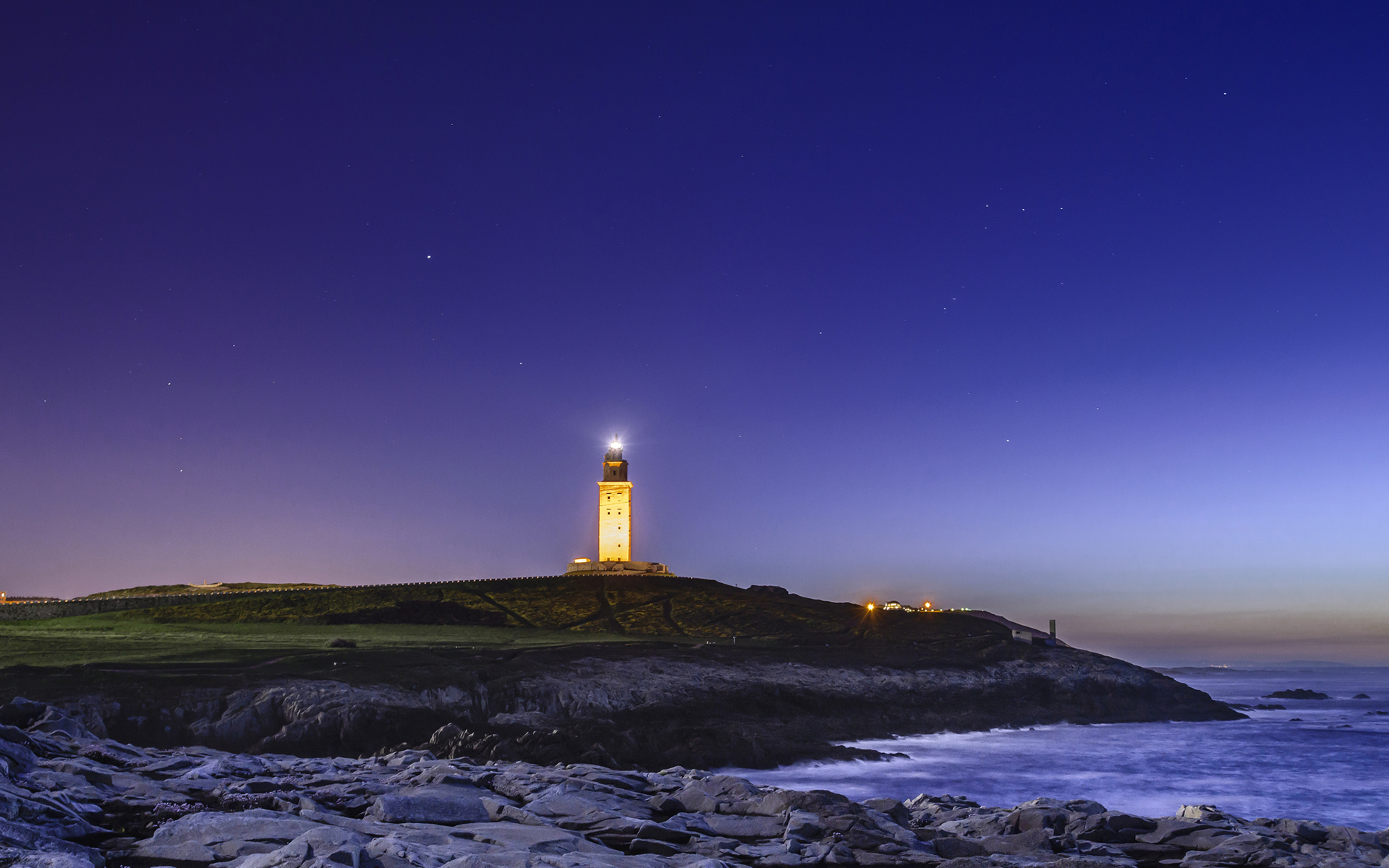 Lighthouse Night Light Coast Beaches Ocean Sea Wallpapers Hd Desktop And Mobile Backgrounds