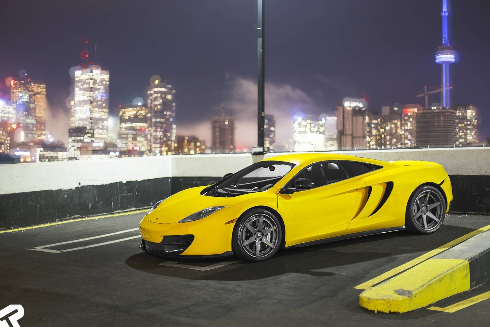 MCLAREN 12c Yellow