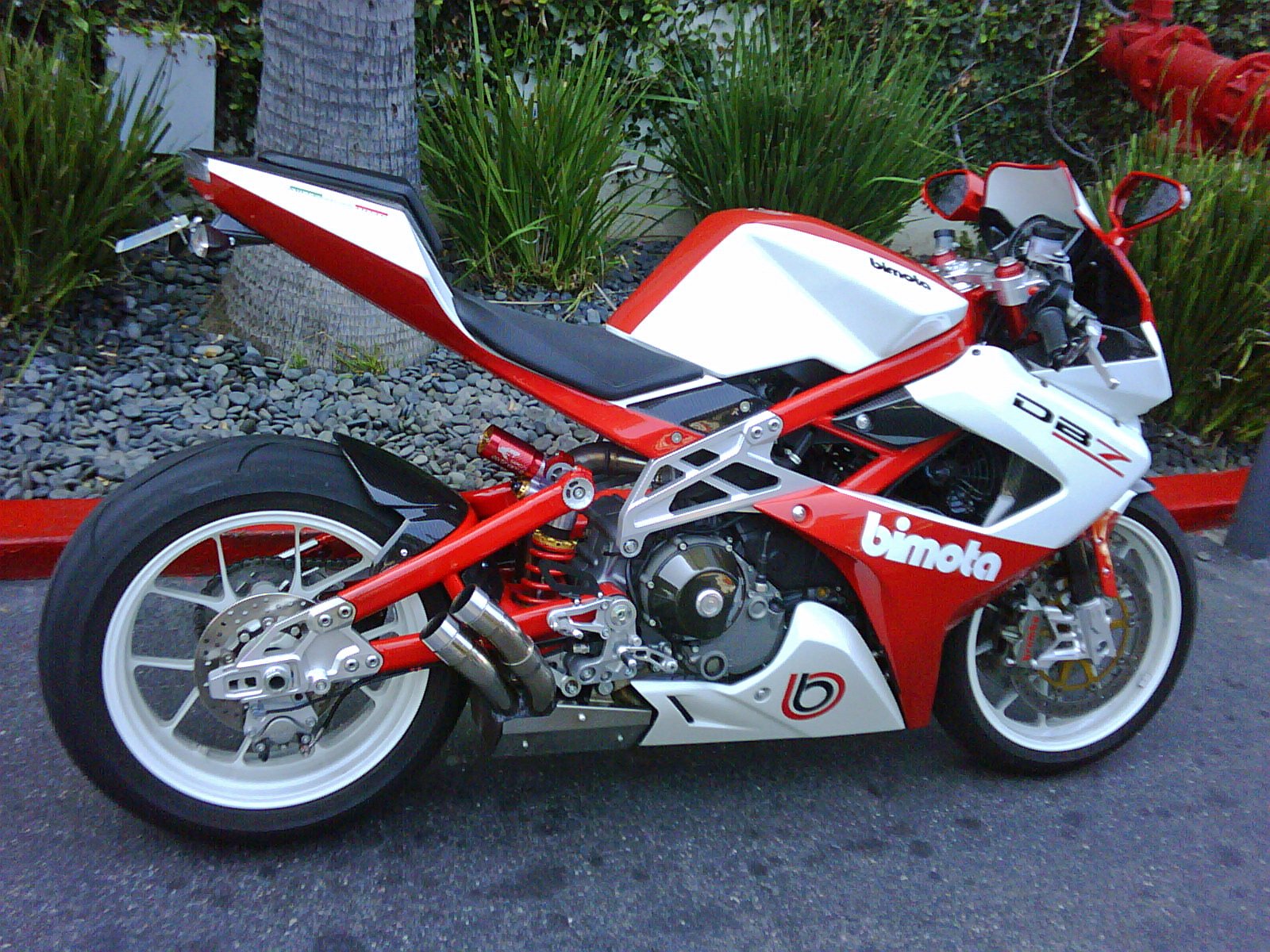 Bimota db9