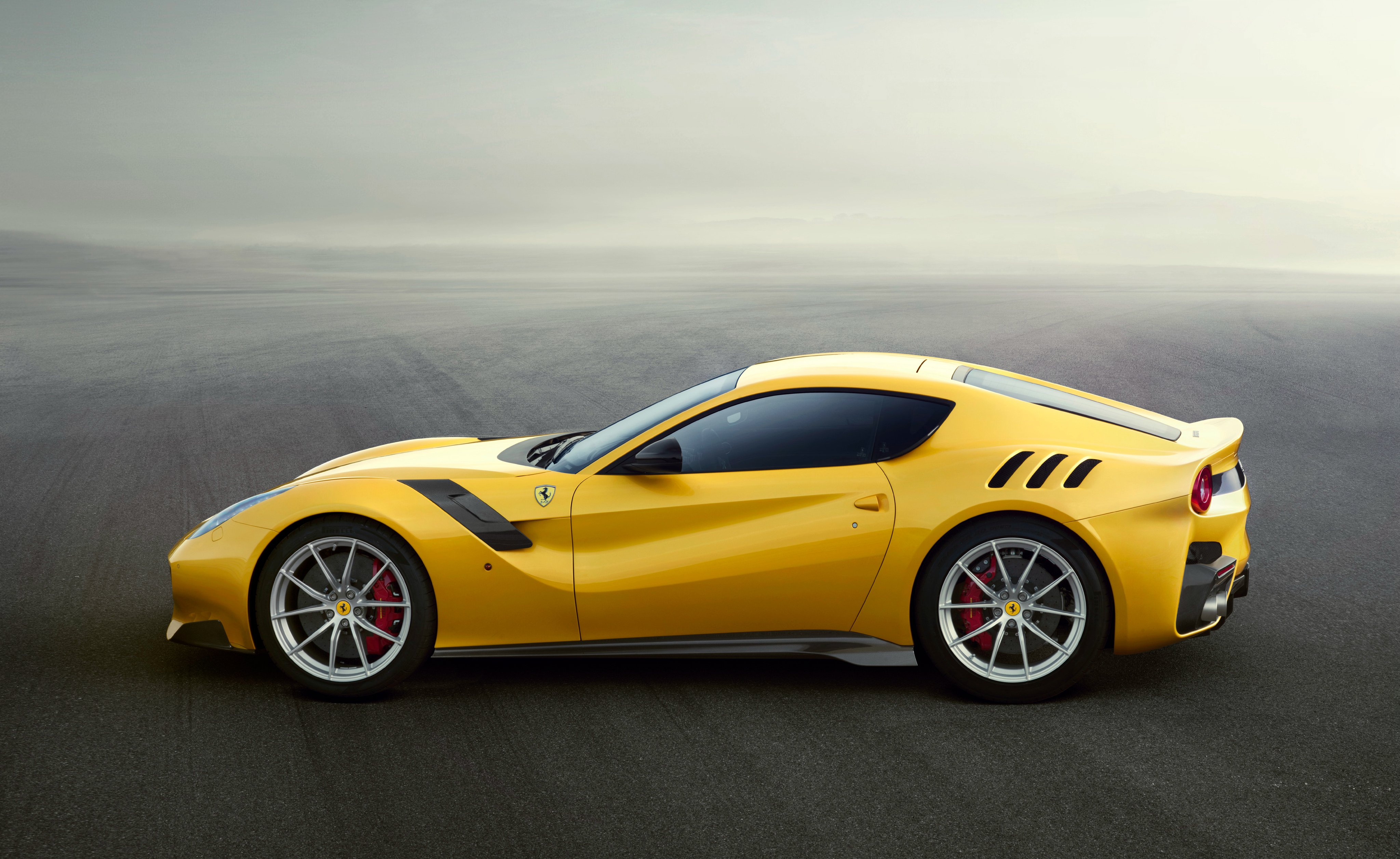 2016, Ferrari, F12tdf, Coupe, Supercar, F12 Wallpaper