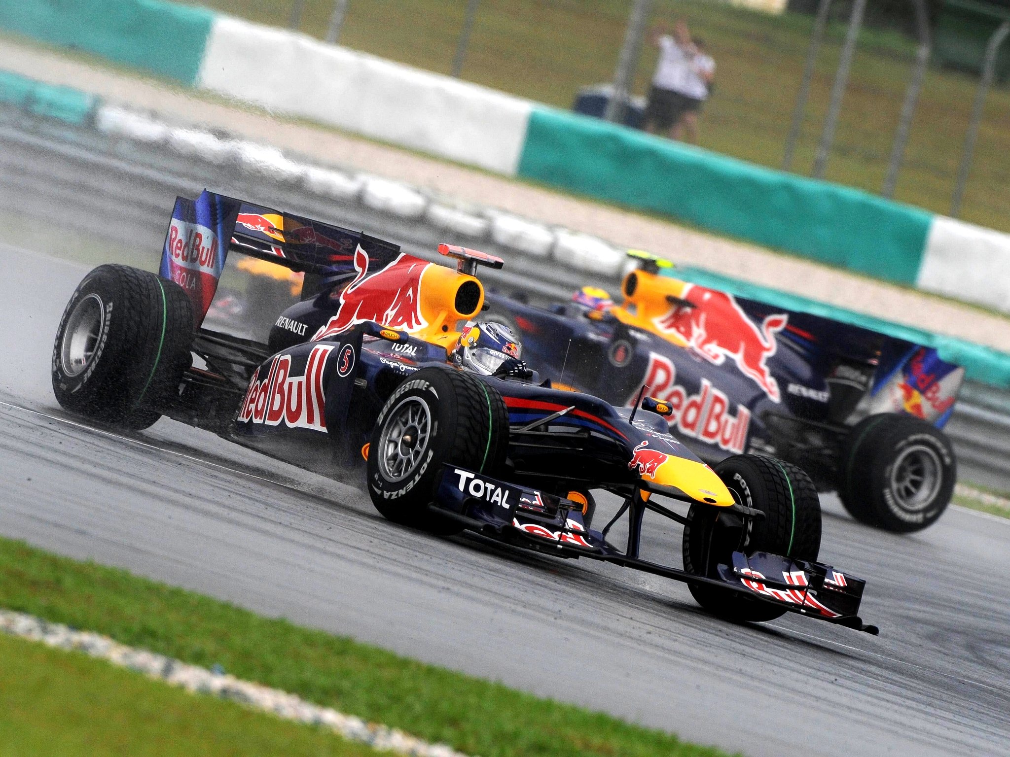 free download 2010 red bull f1