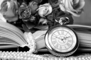 watch, Book, Beads, Pearls, Flowers, Roses, Vintage, Bokeh, Mood, Time, Clock