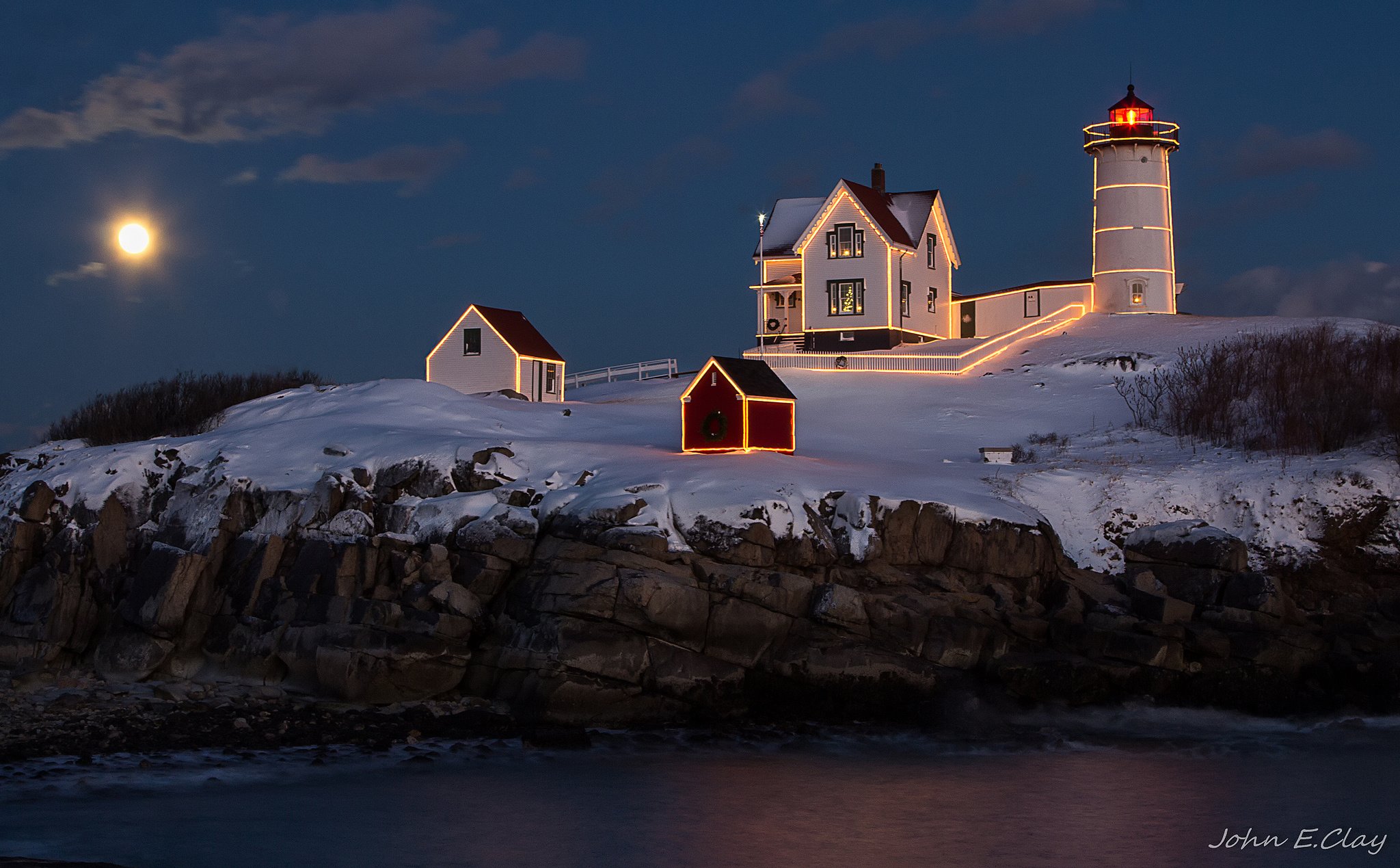 landscape, Night, Lighthouse, House, Light, Lights, Moon, Sea, Cliff, Christmas Wallpaper