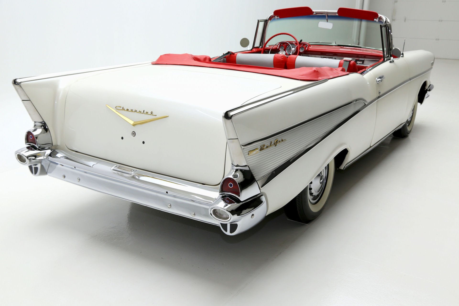 Chevrolet Bel Air 1956 Convertible engine