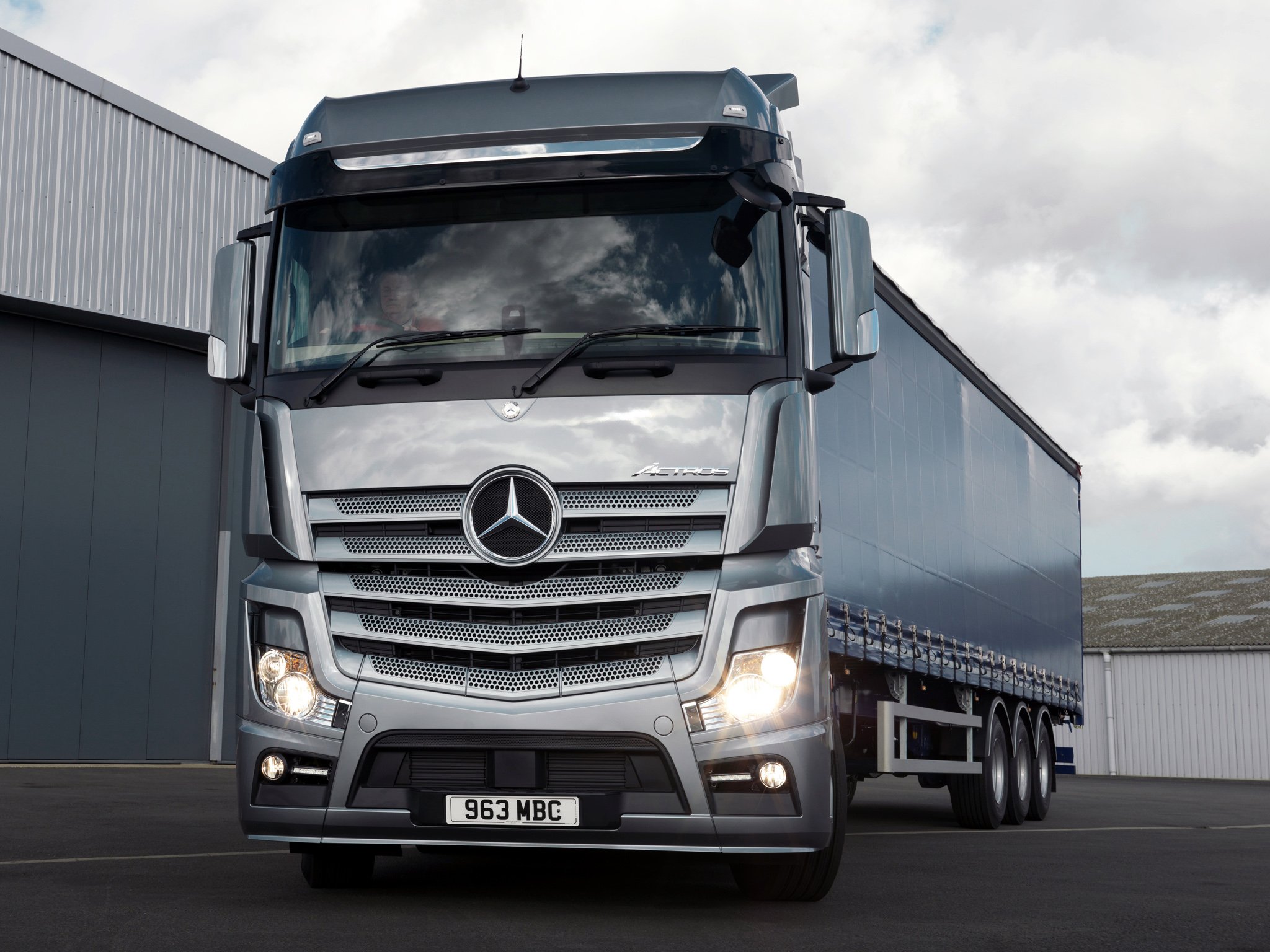 2015 Mercedes Benz Actros 2545 L S Bigspace Uk Spec Semi 