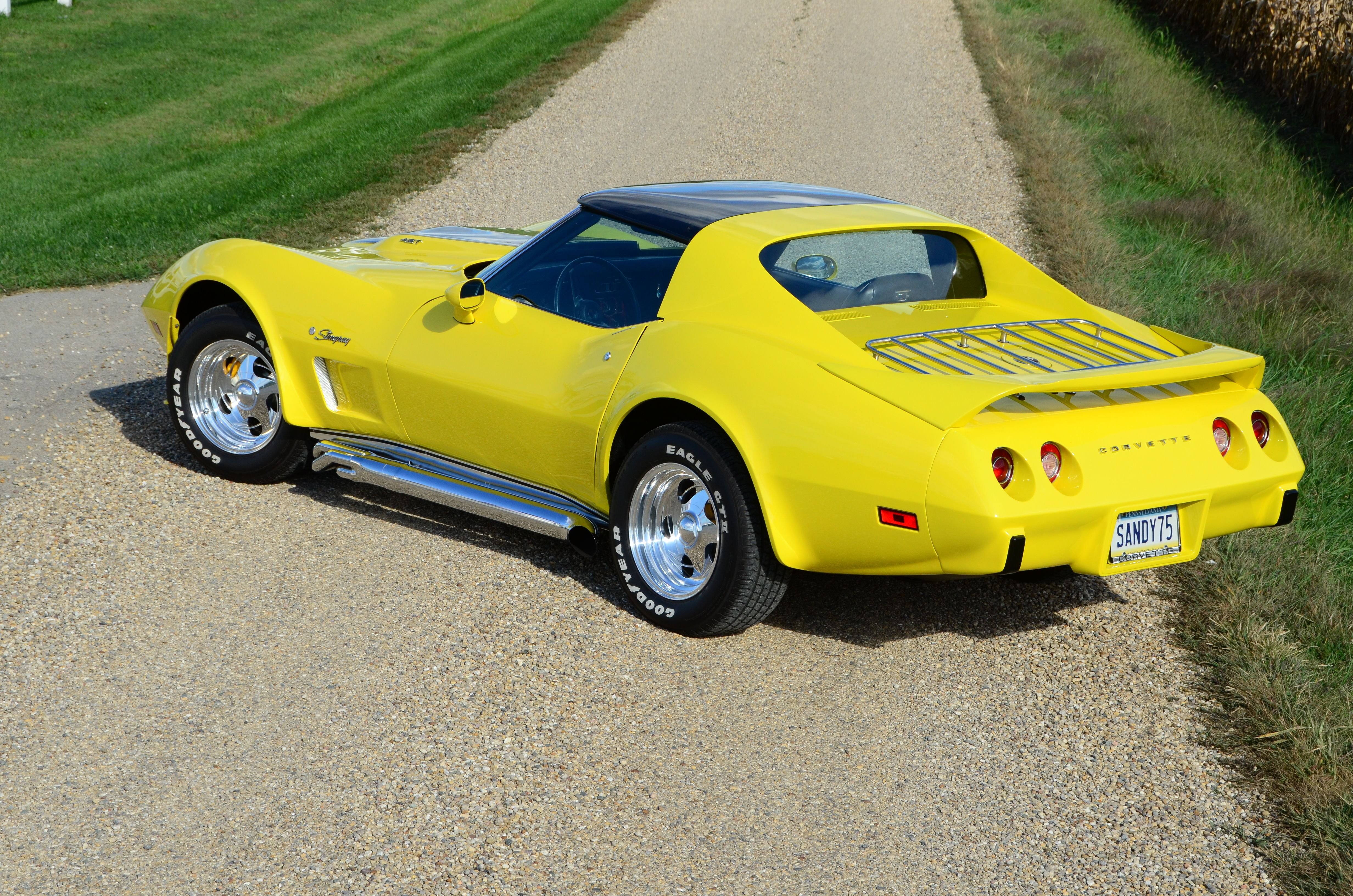 Chevrolet Corvette c3 оливковая