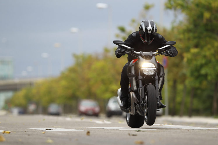 2013, Ducati, Diavel, Carbon, Wheelie HD Wallpaper Desktop Background
