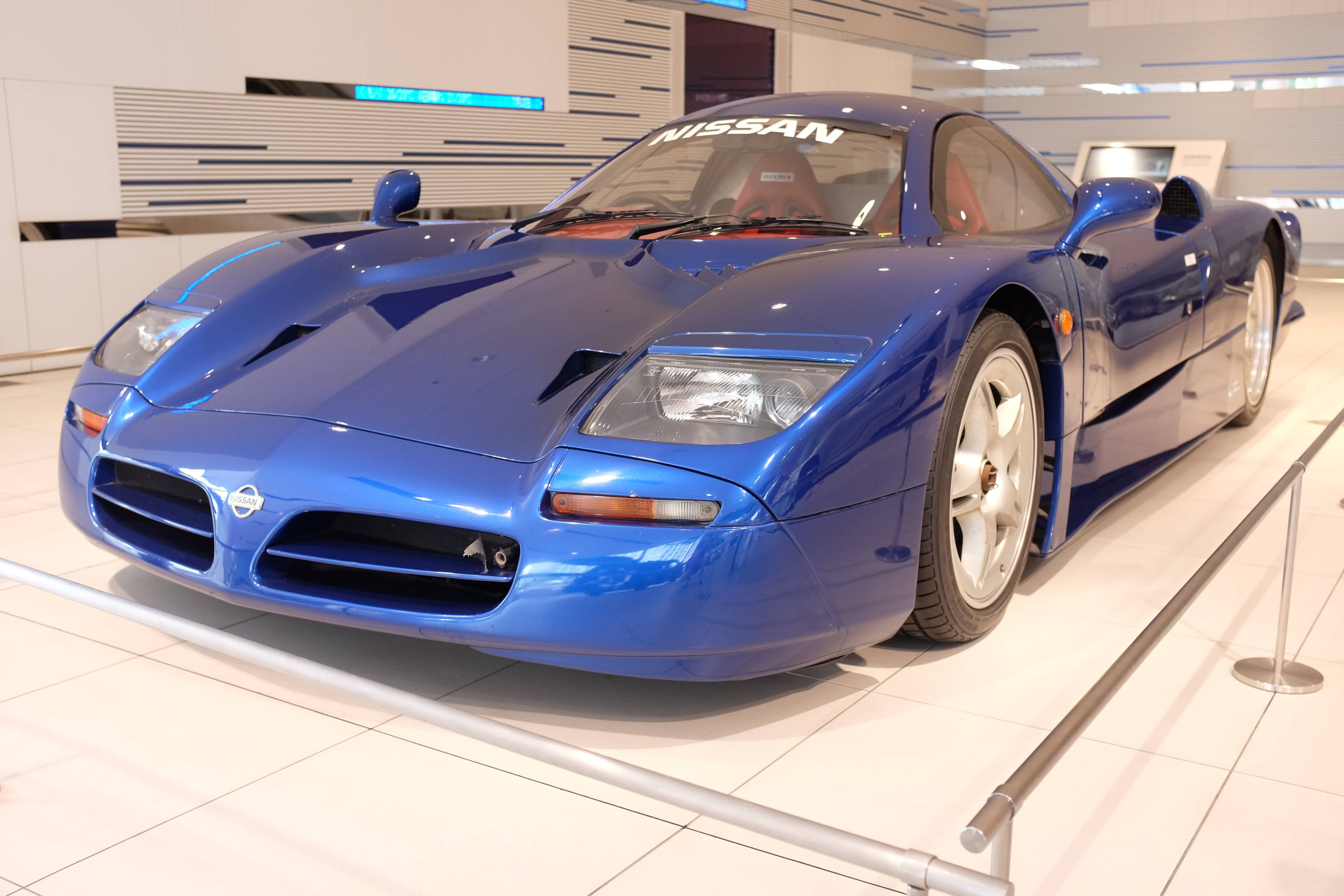 Nissan r390 gt1 Road Version